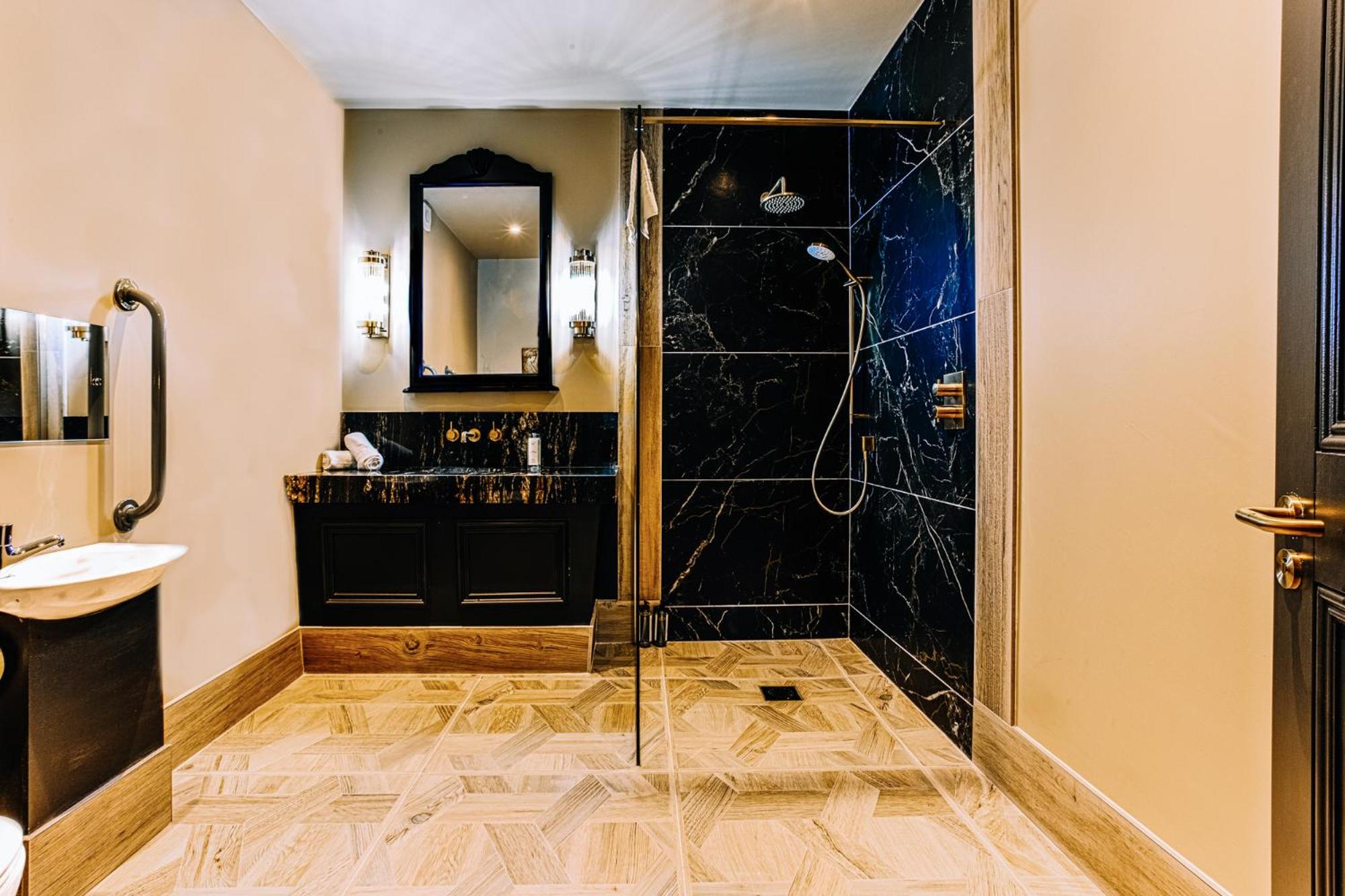 Family Room with Shower photo 3