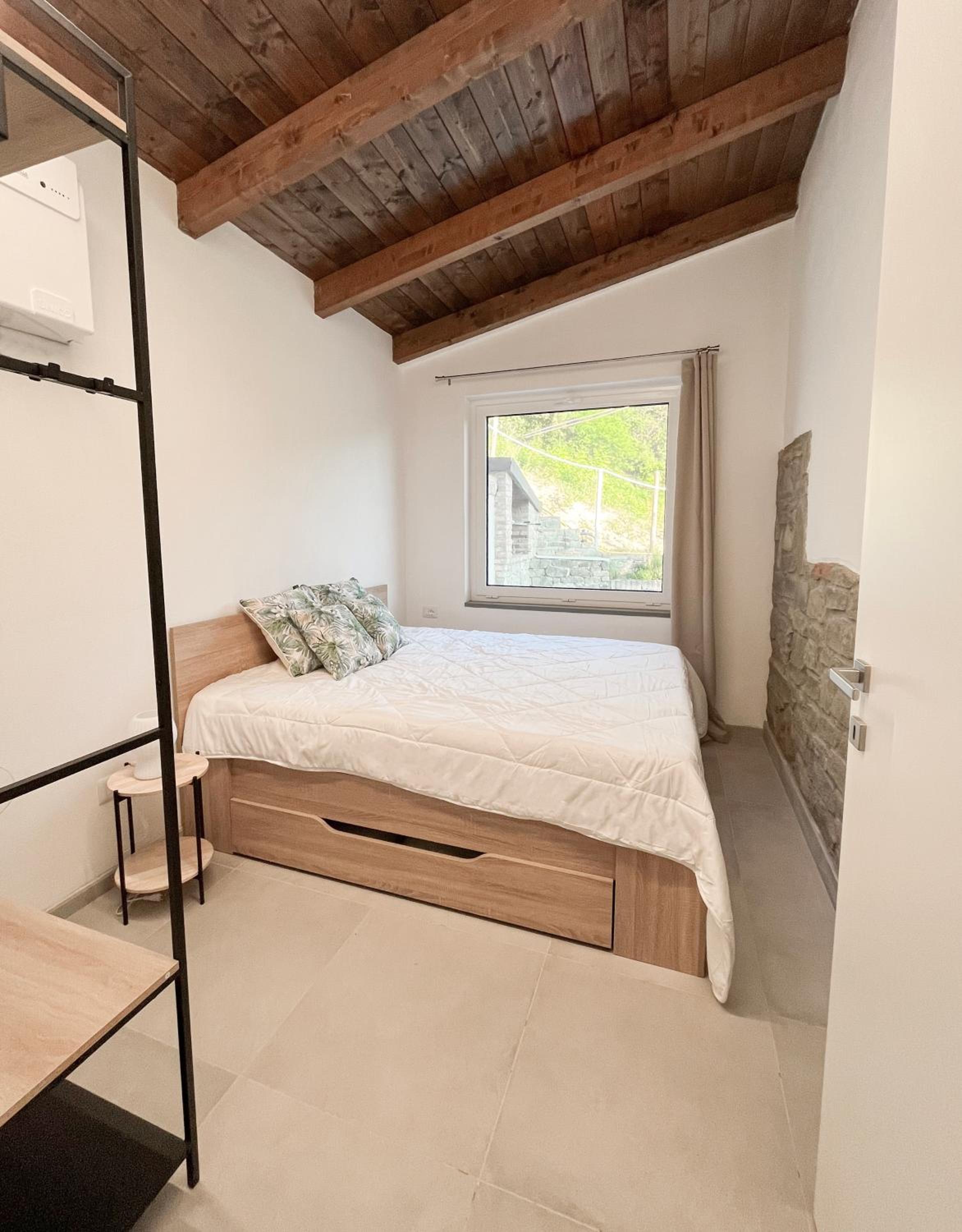 One-Bedroom House photo 1