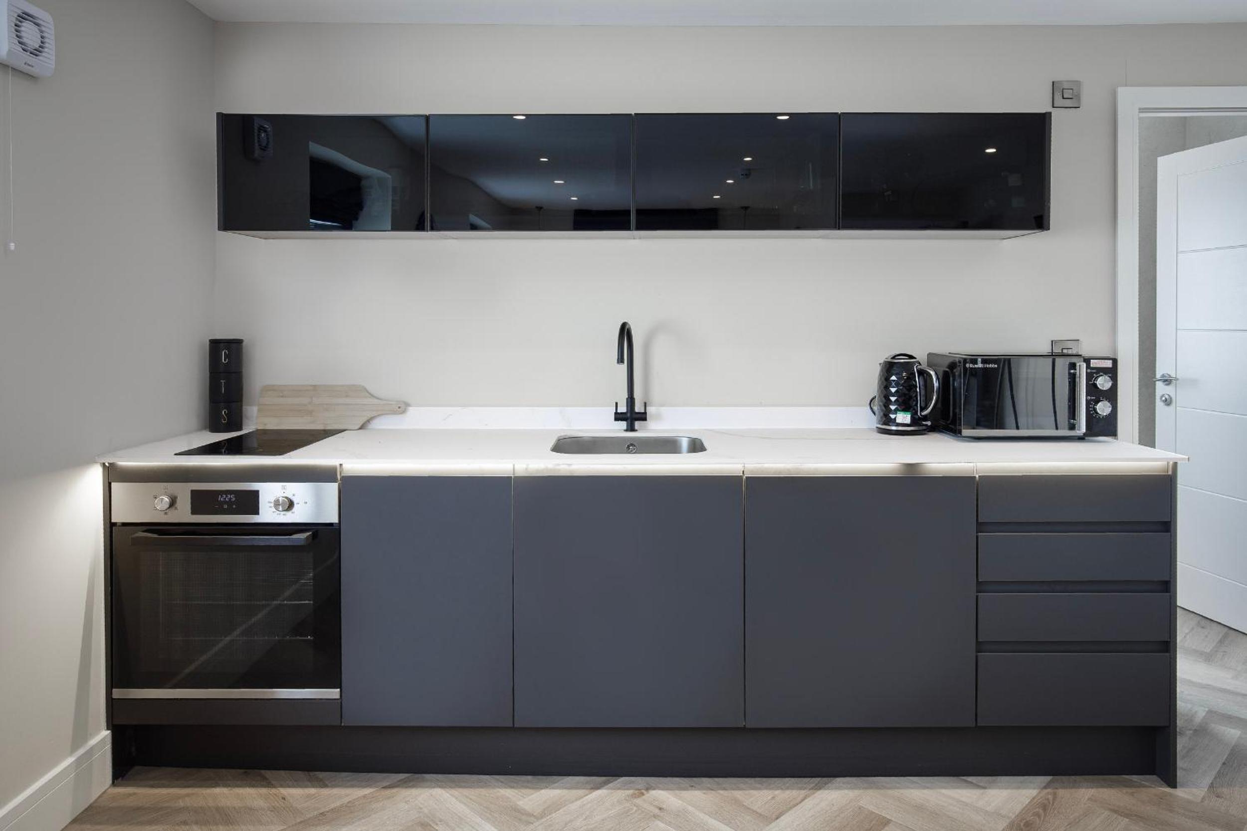 Studio Apartment - Photo 4
