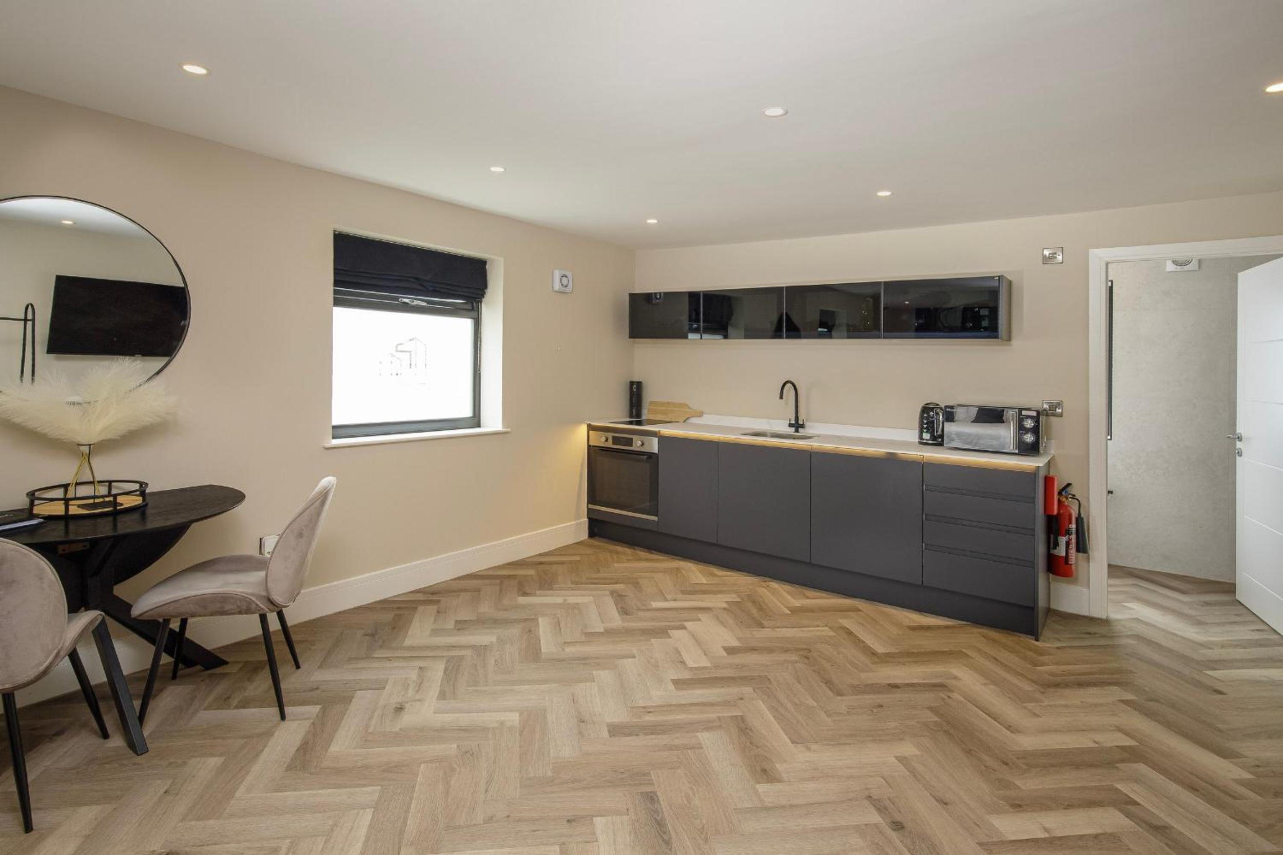Studio Apartment - Photo 7