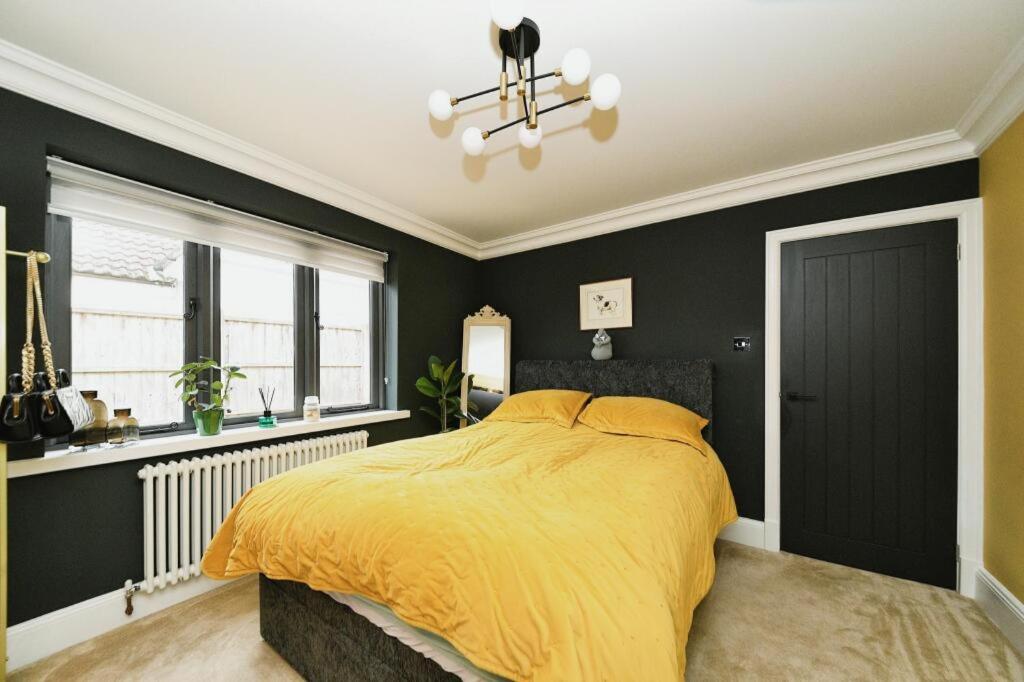 One-Bedroom House photo 1