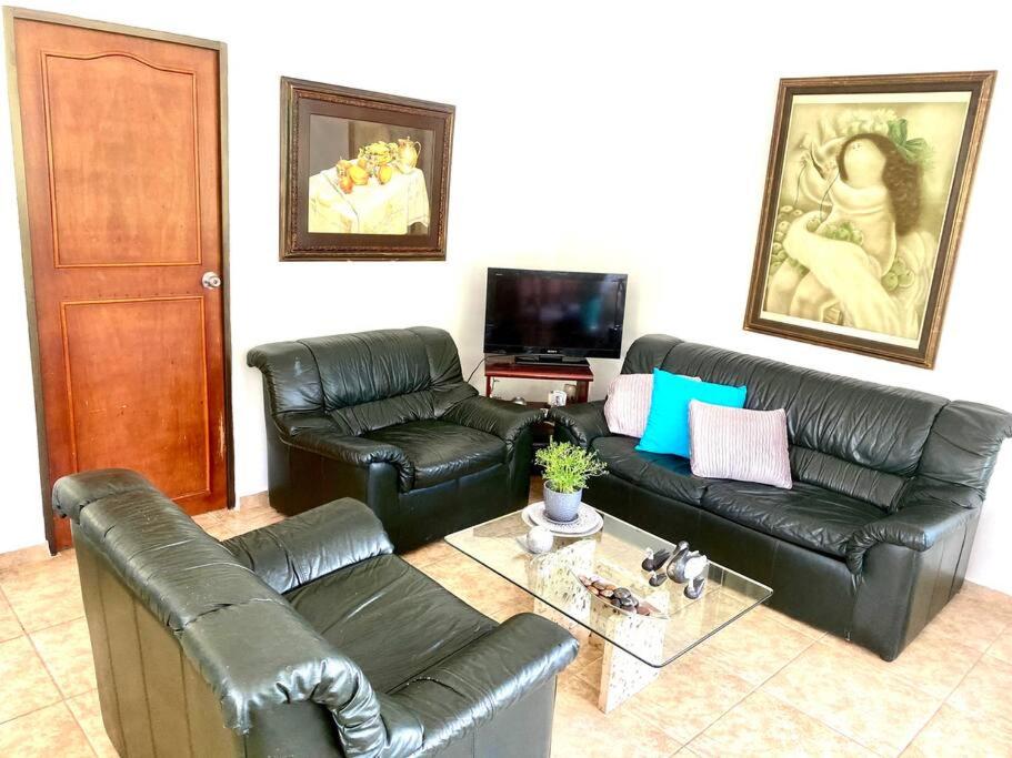 Four-Bedroom House photo 1