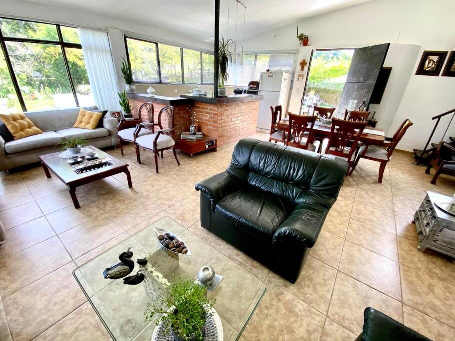 Four-Bedroom House photo 2