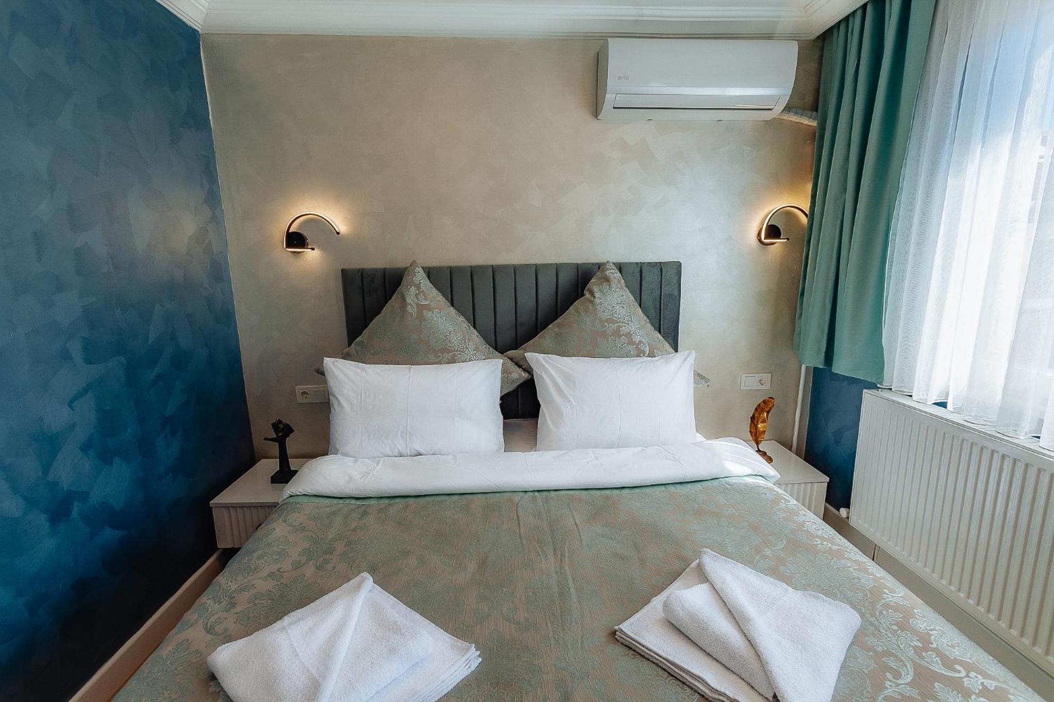 Economy Double Room photo 2