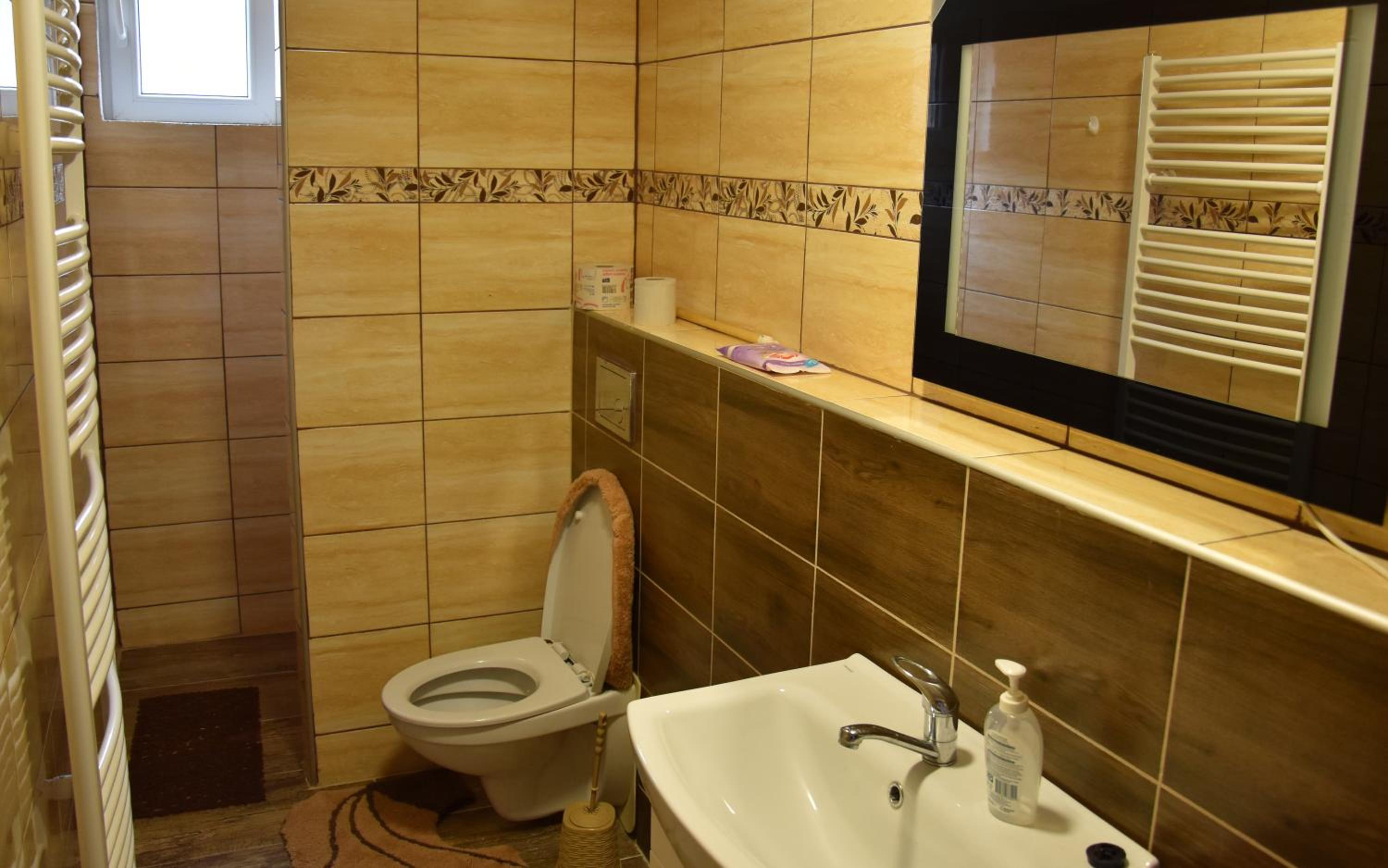 Double Room with Private Bathroom photo 2