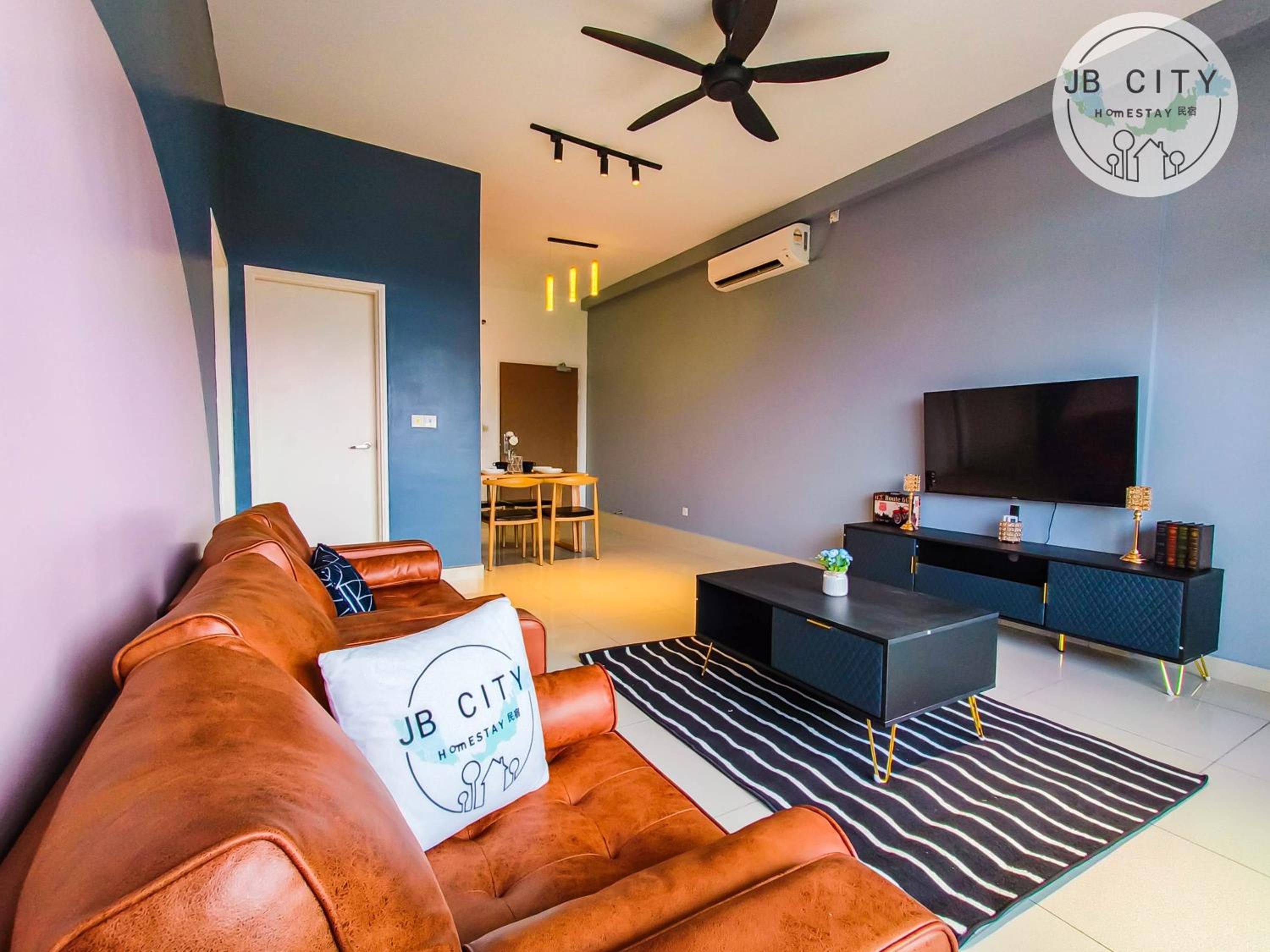 Suite with Balcony - Photo 3