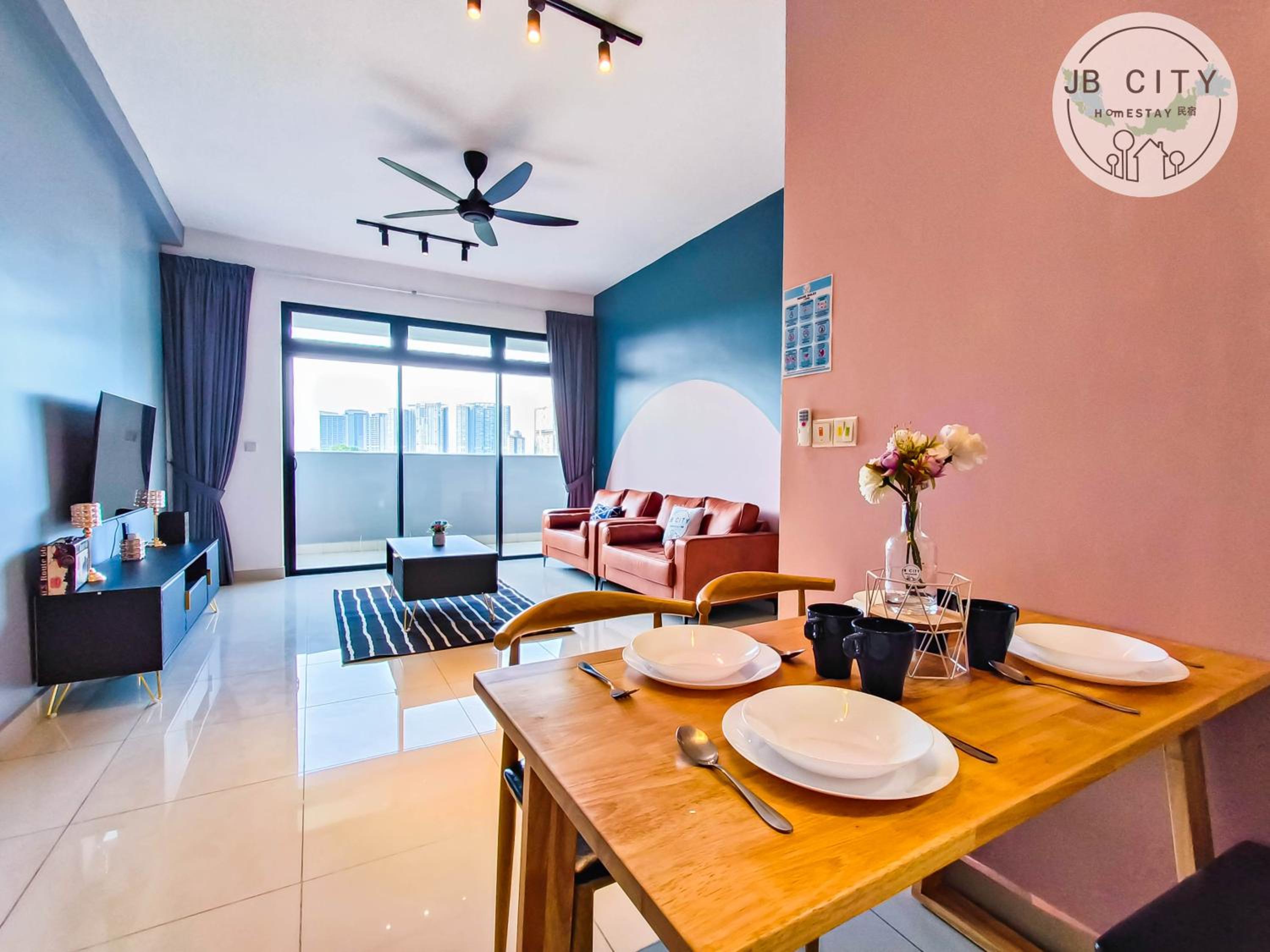 Suite with Balcony - Photo 7