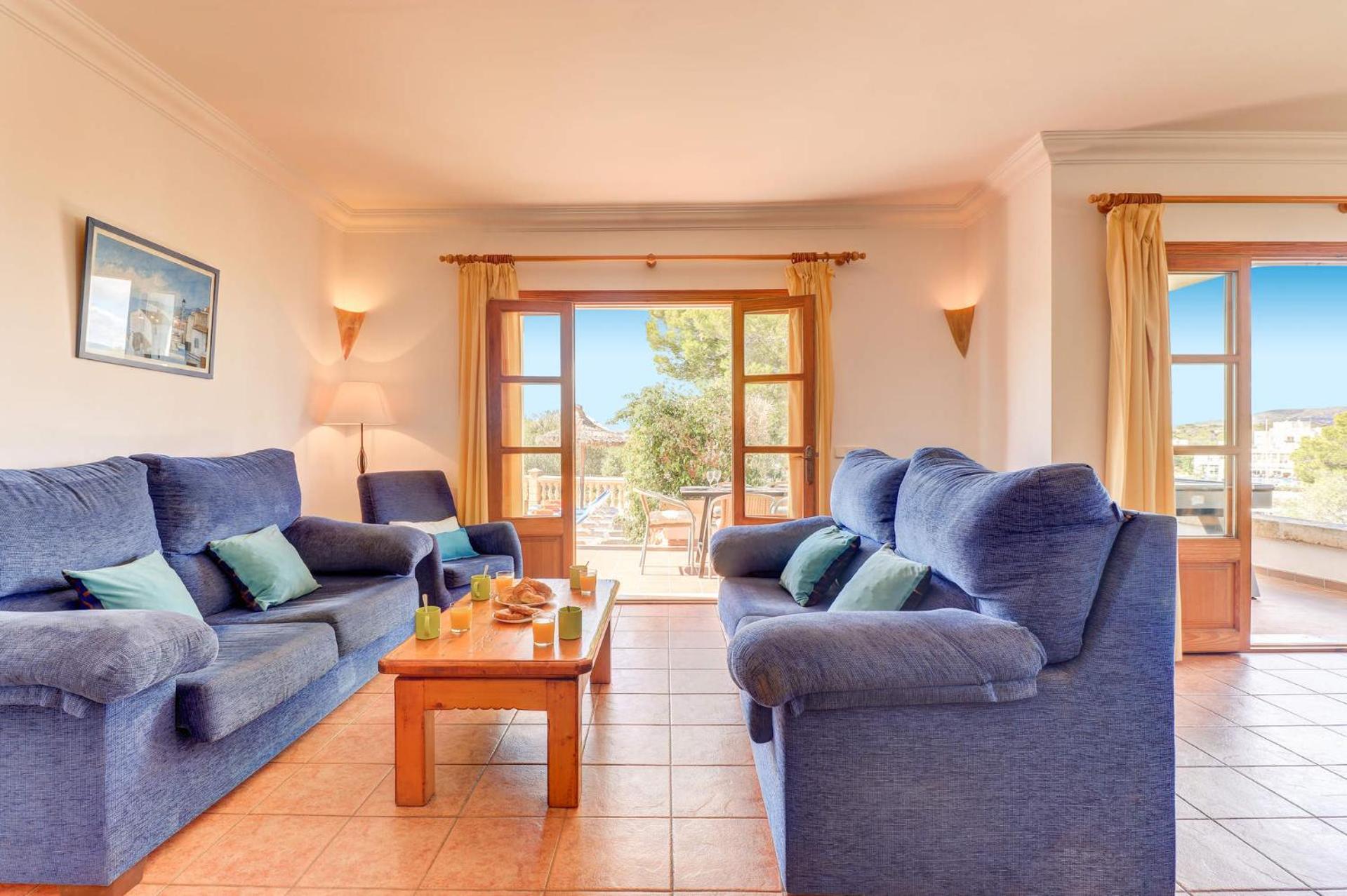 Villa de Cuatro Habitaciones