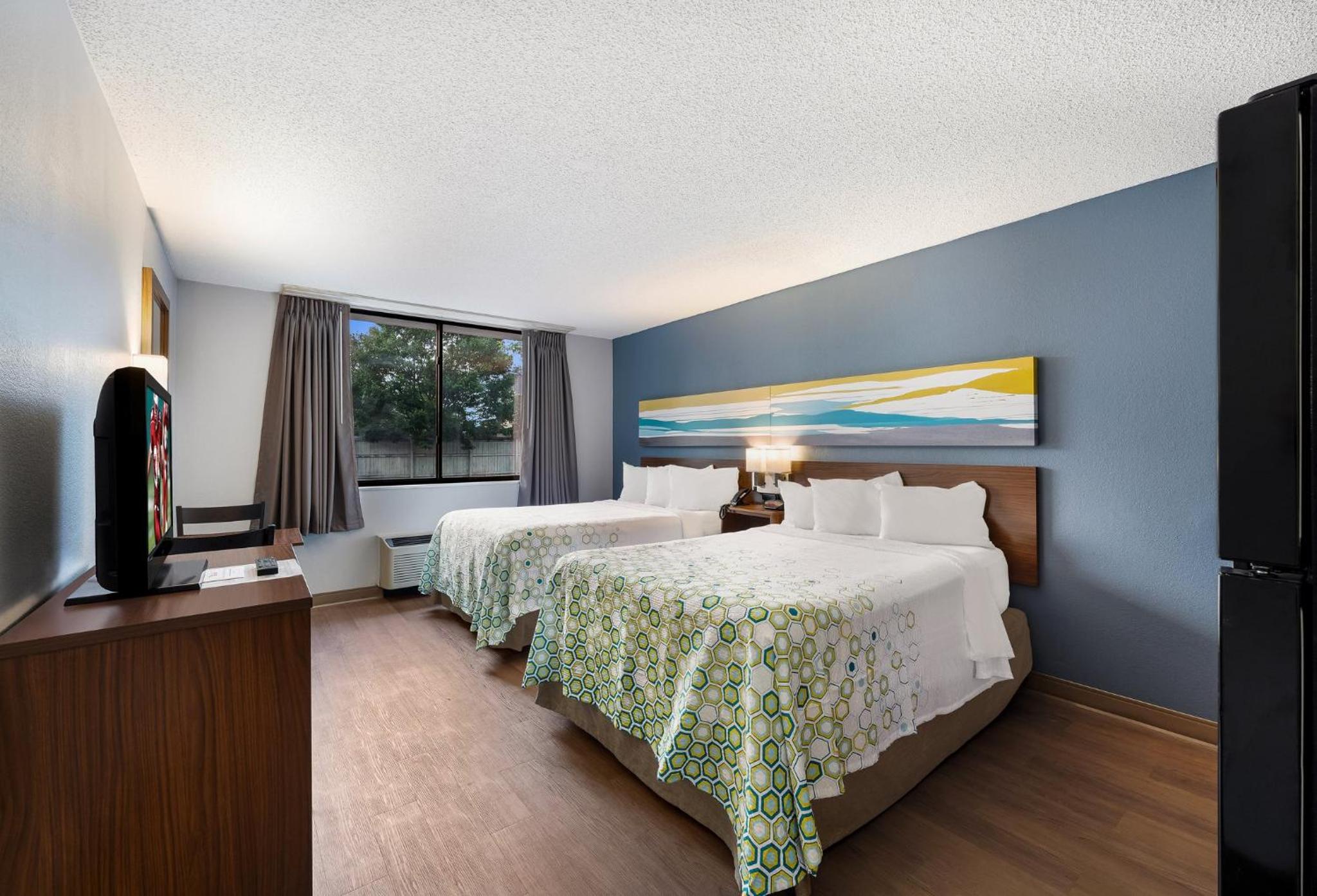 Studio Room with Two Double Beds Non-Smoking - Photo 1