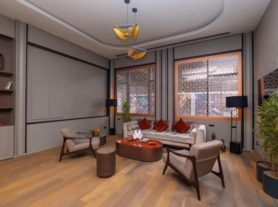 One-Bedroom Loft Apartment with Balcony photo 1