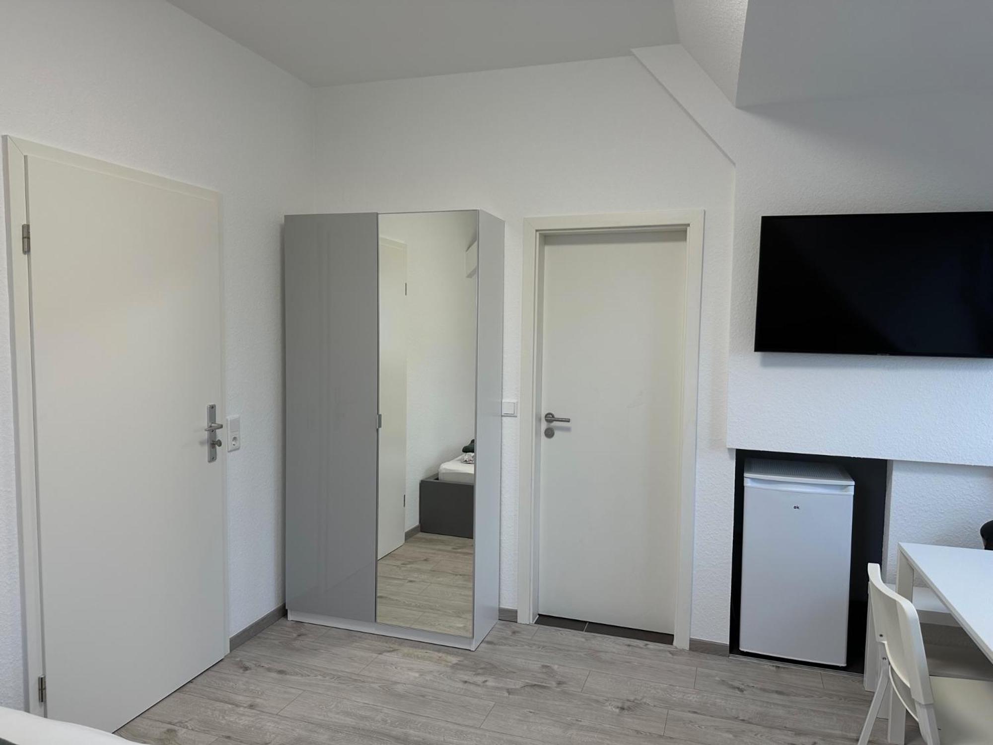 Twin Room - Photo 6