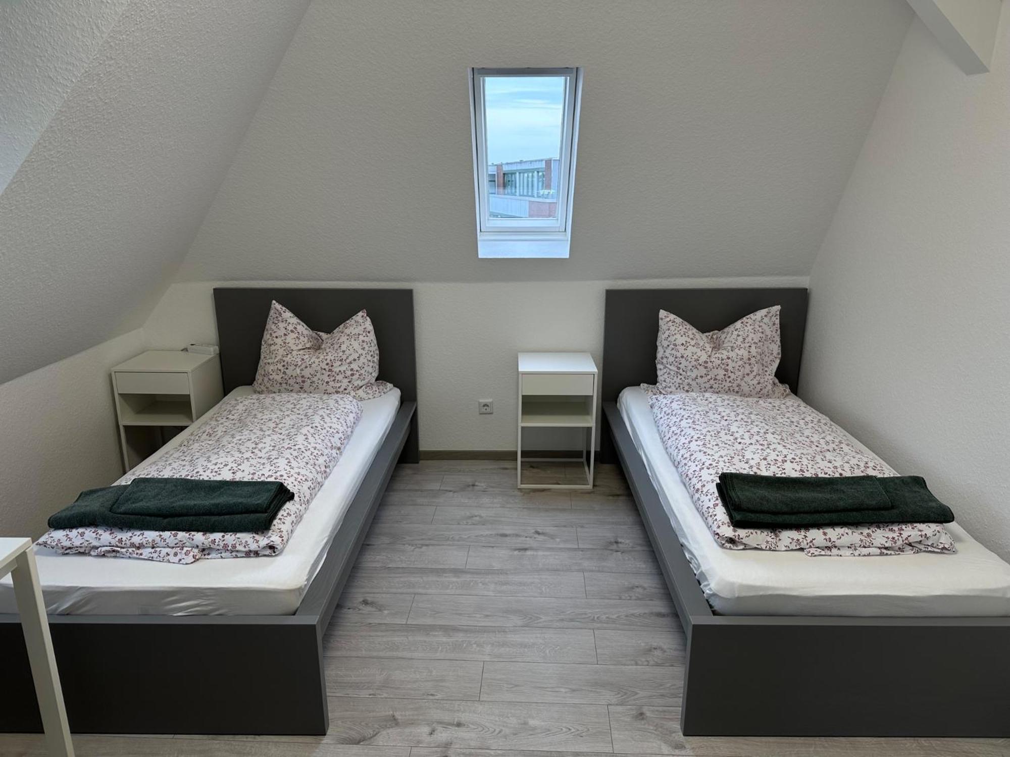 Twin Room - Photo 5