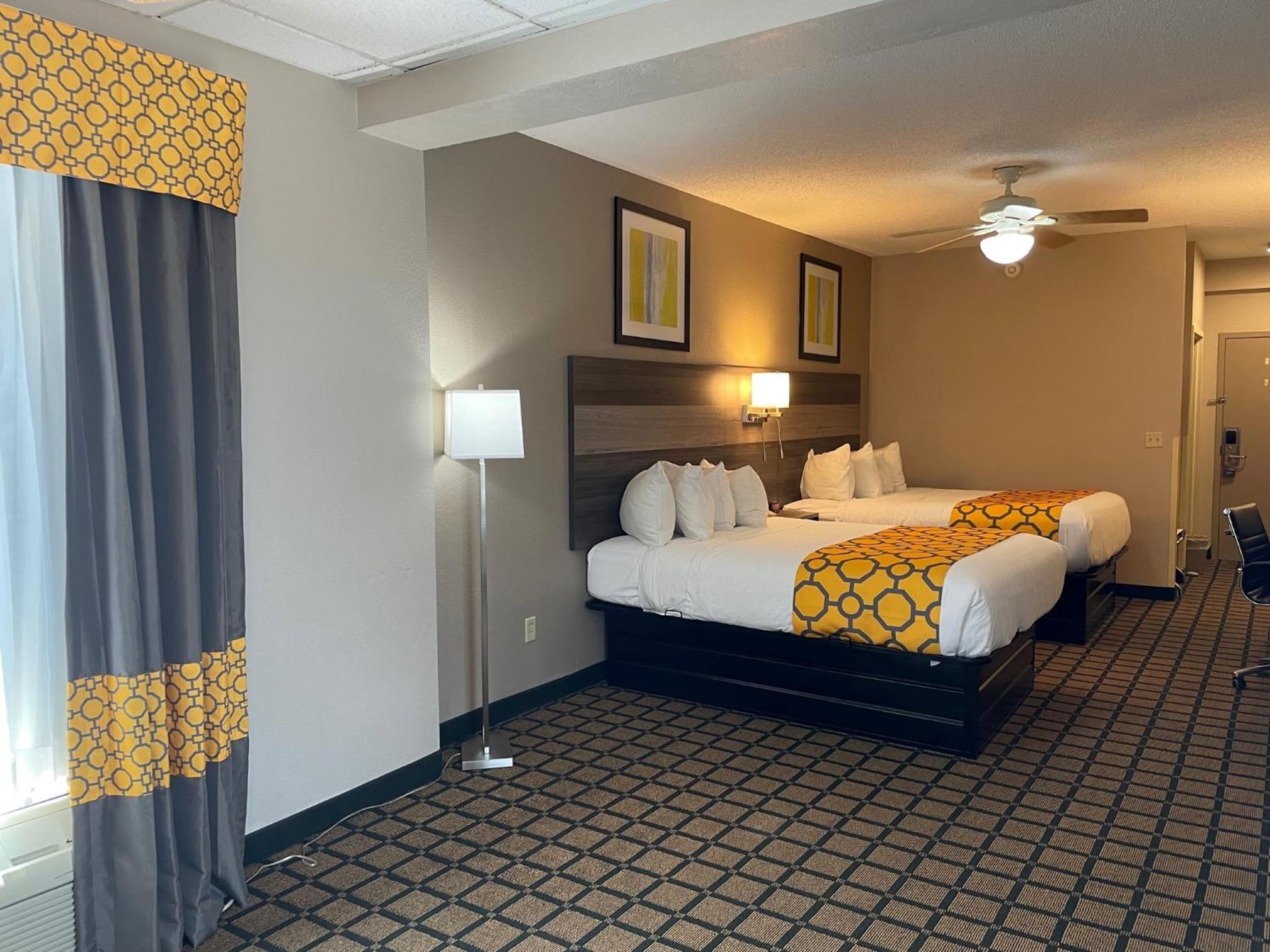 Studio Suite with Two Queen Beds - Non-Smoking photo 3