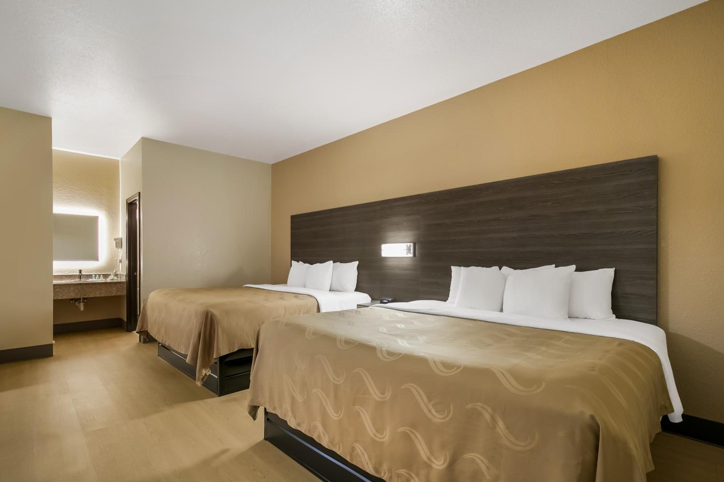 Family King Suite - Non-Smoking - Photo 1