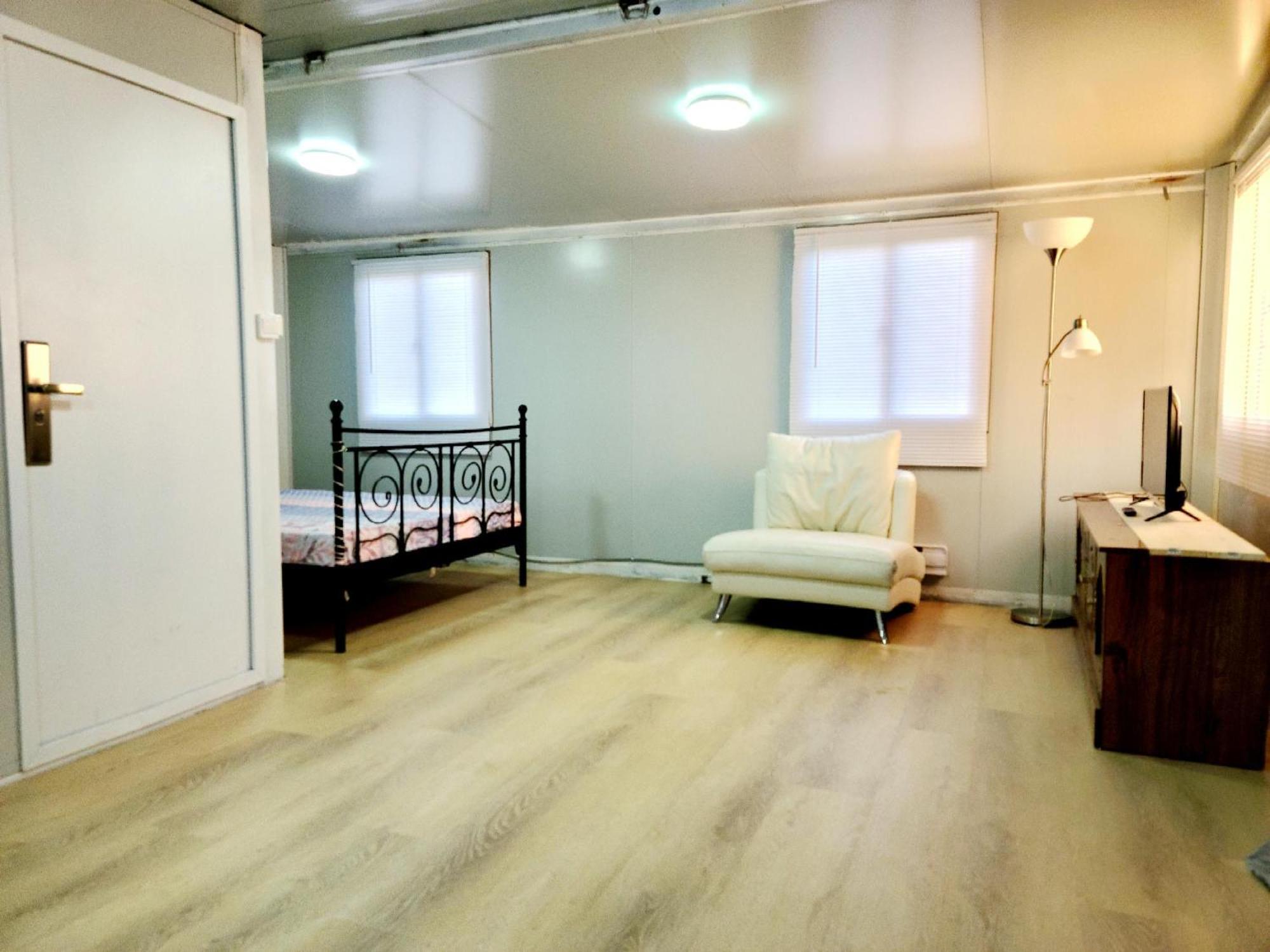 Double Room With Private Bathroom photo 1