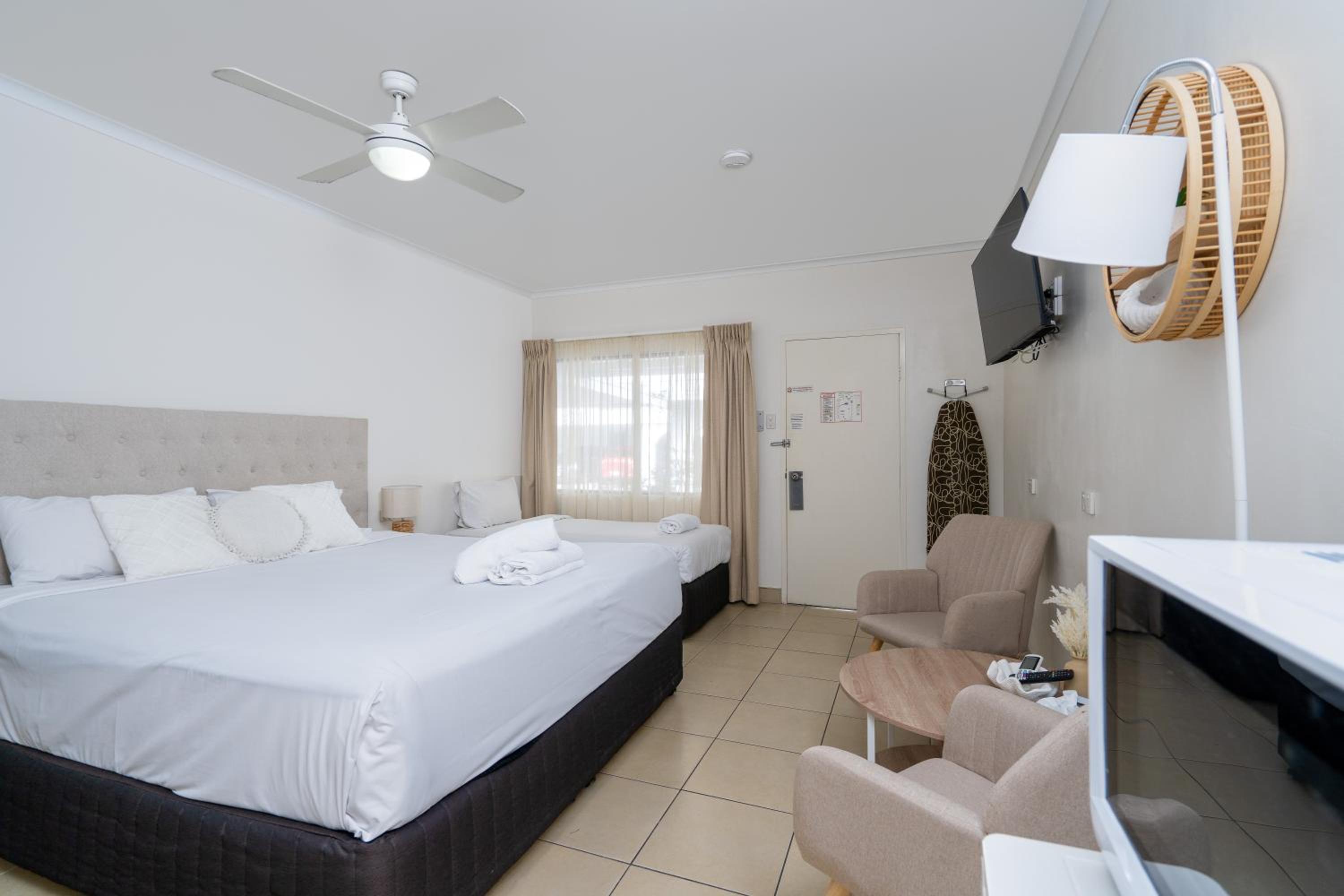 Deluxe Twin Room - Photo 2