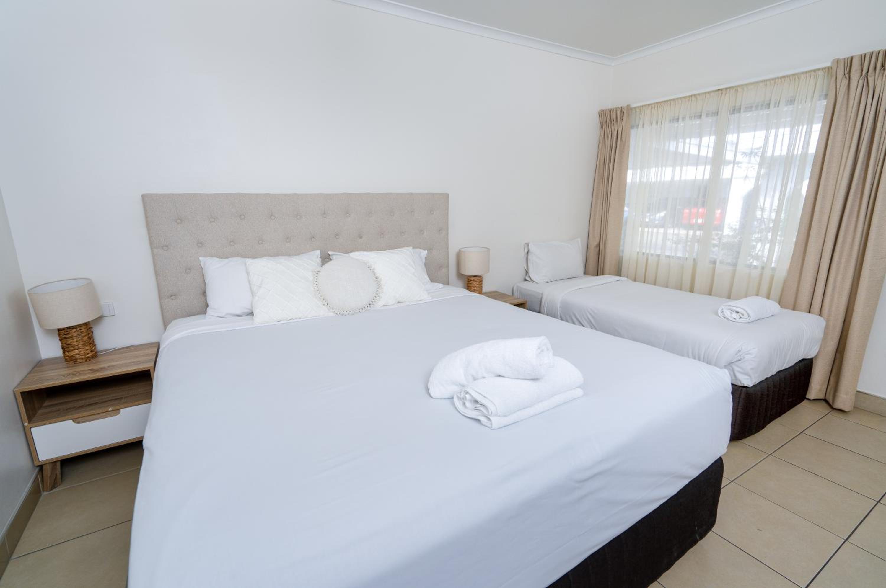 Deluxe Twin Room - Photo 6