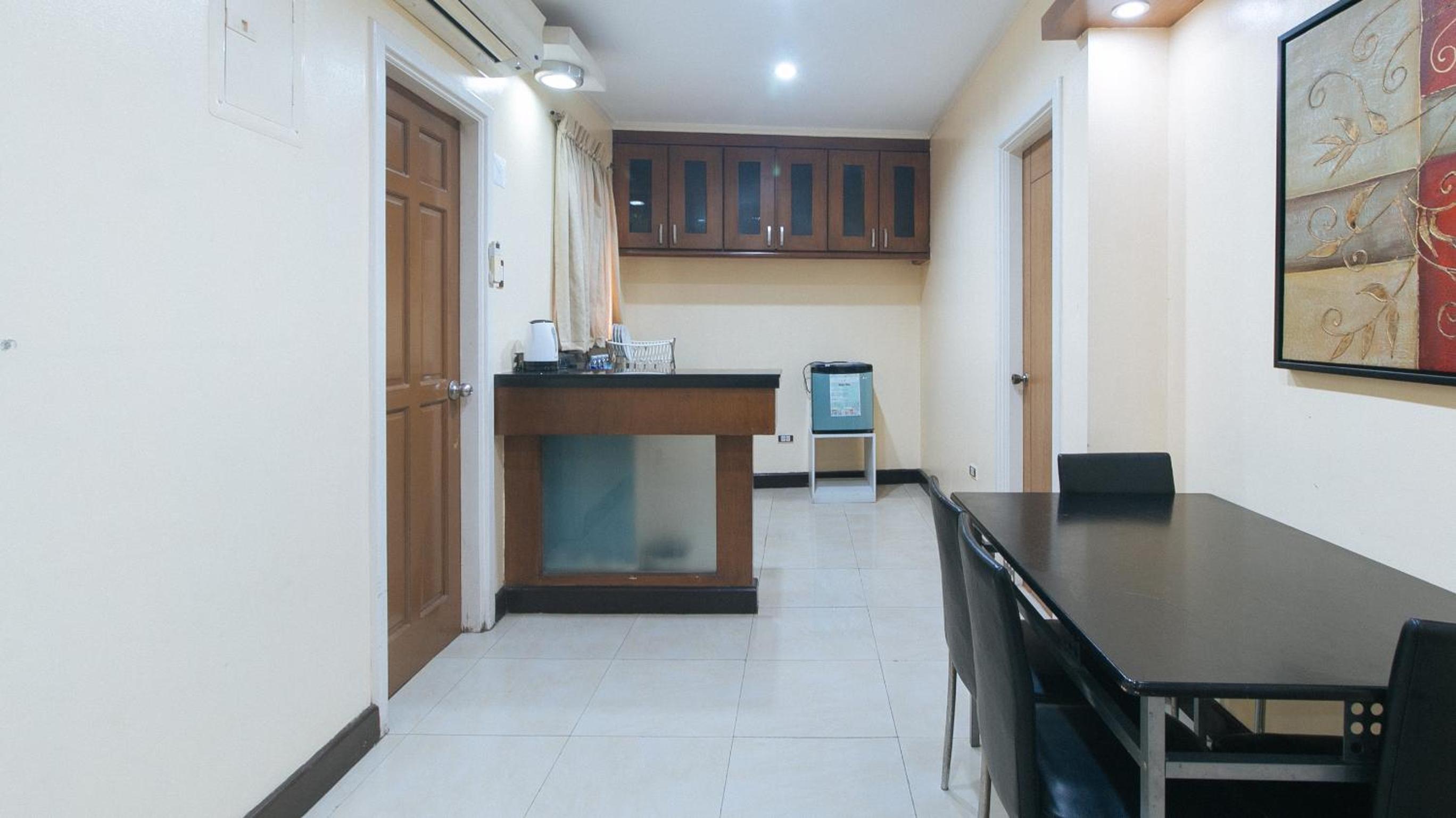 Two-Bedroom Suite - Photo 11