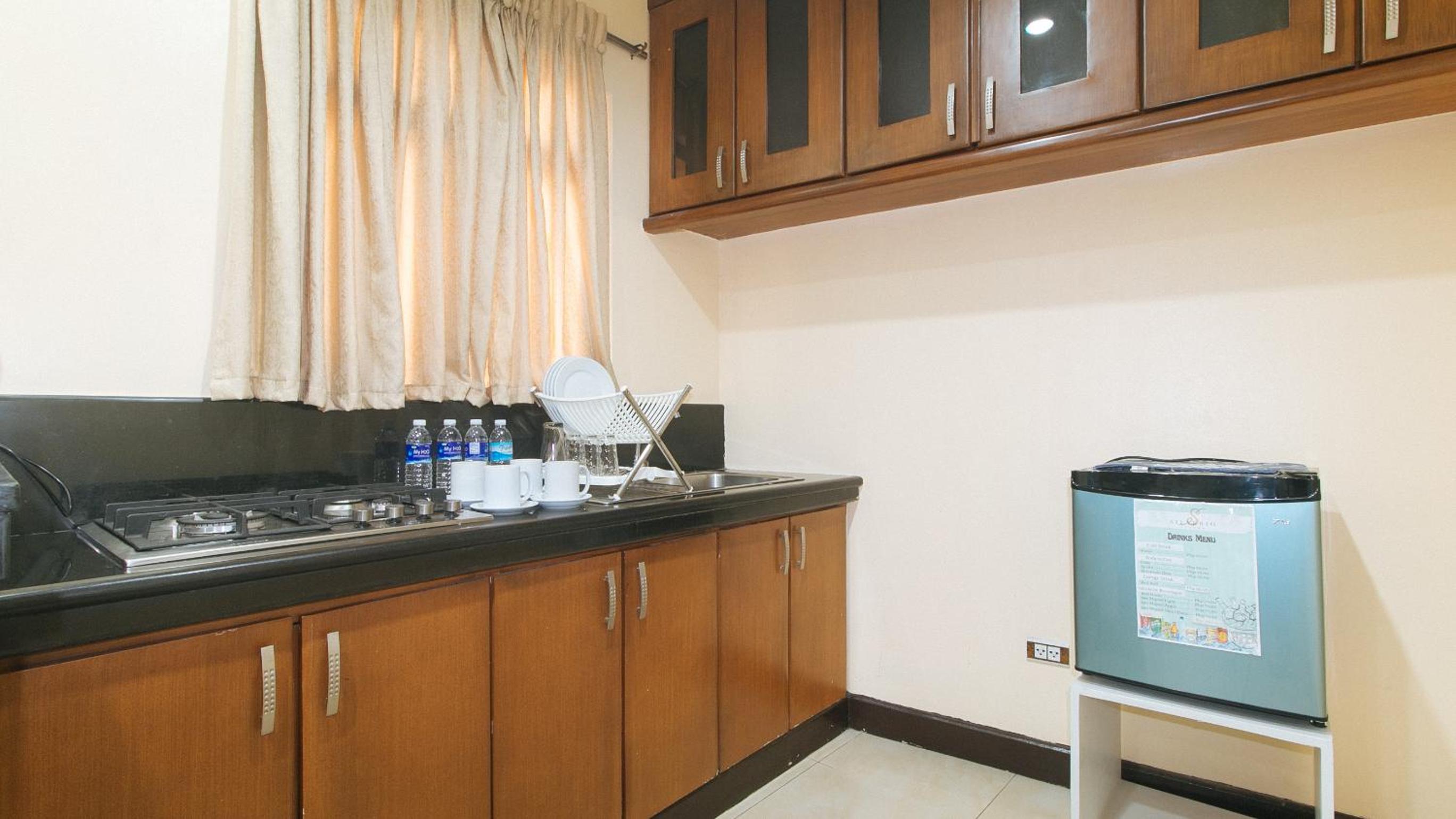 Two-Bedroom Suite - Photo 10