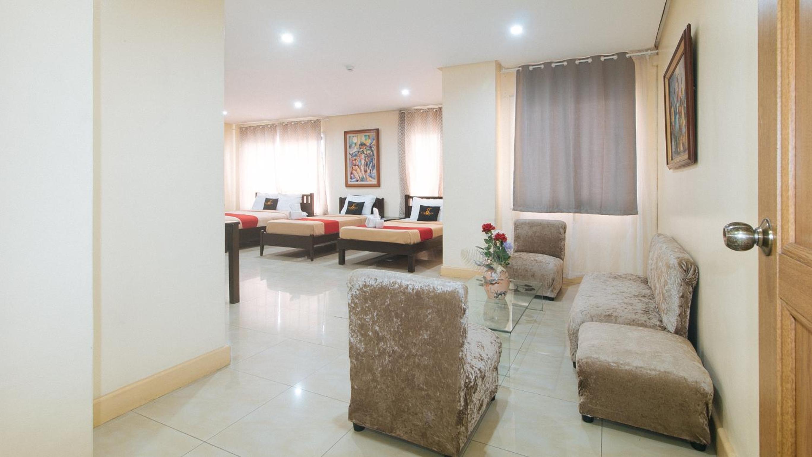 Family Room - Photo 14