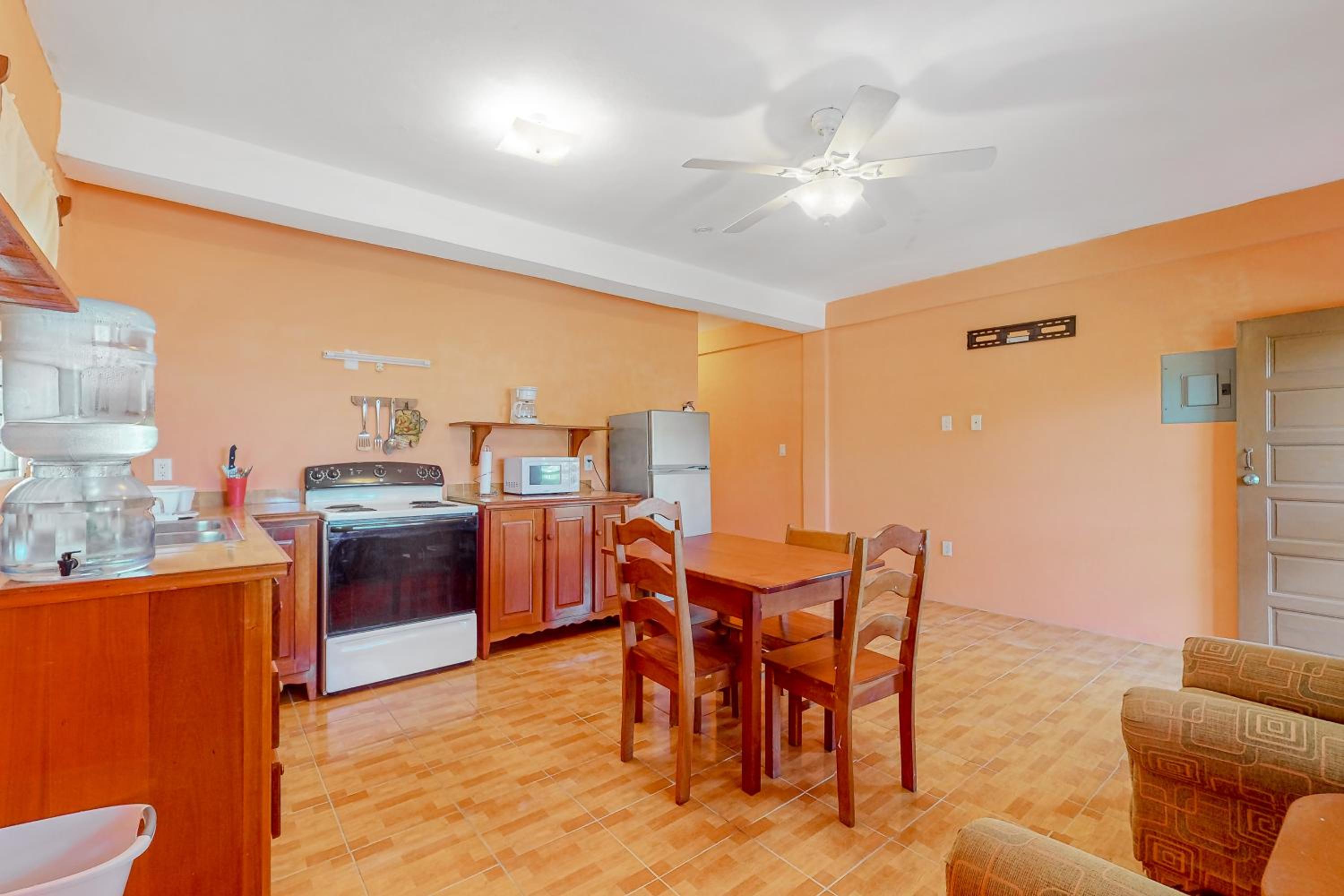 Apartment photo 3