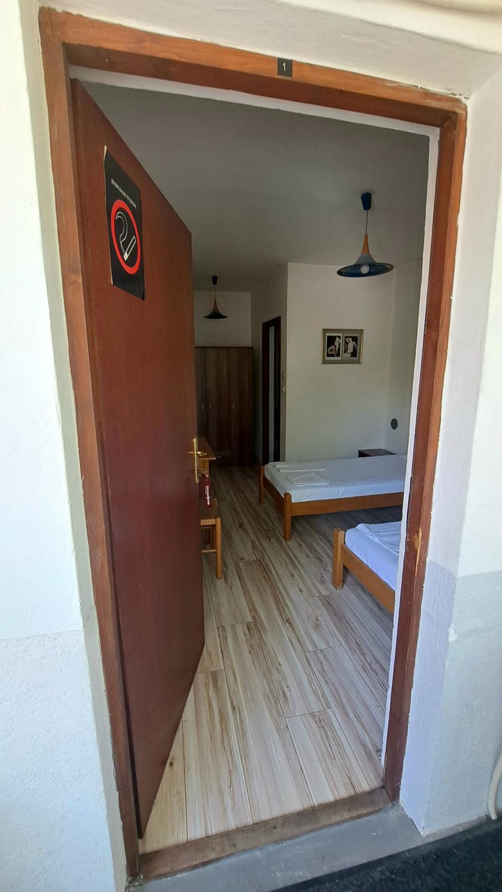 Twin Room with Bathroom photo 3