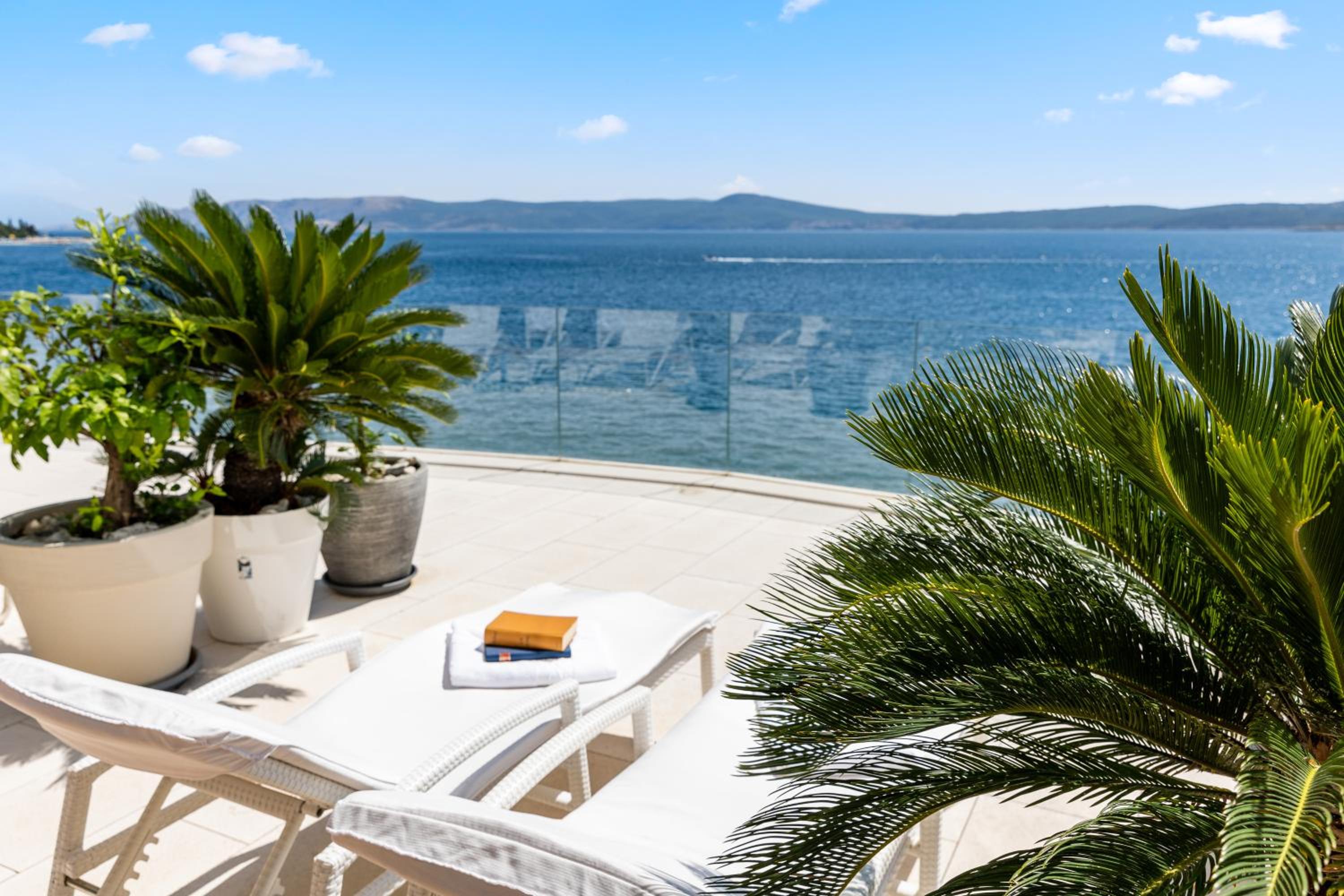 Deluxe Double Room with Terrace and Sea View - Photo 3