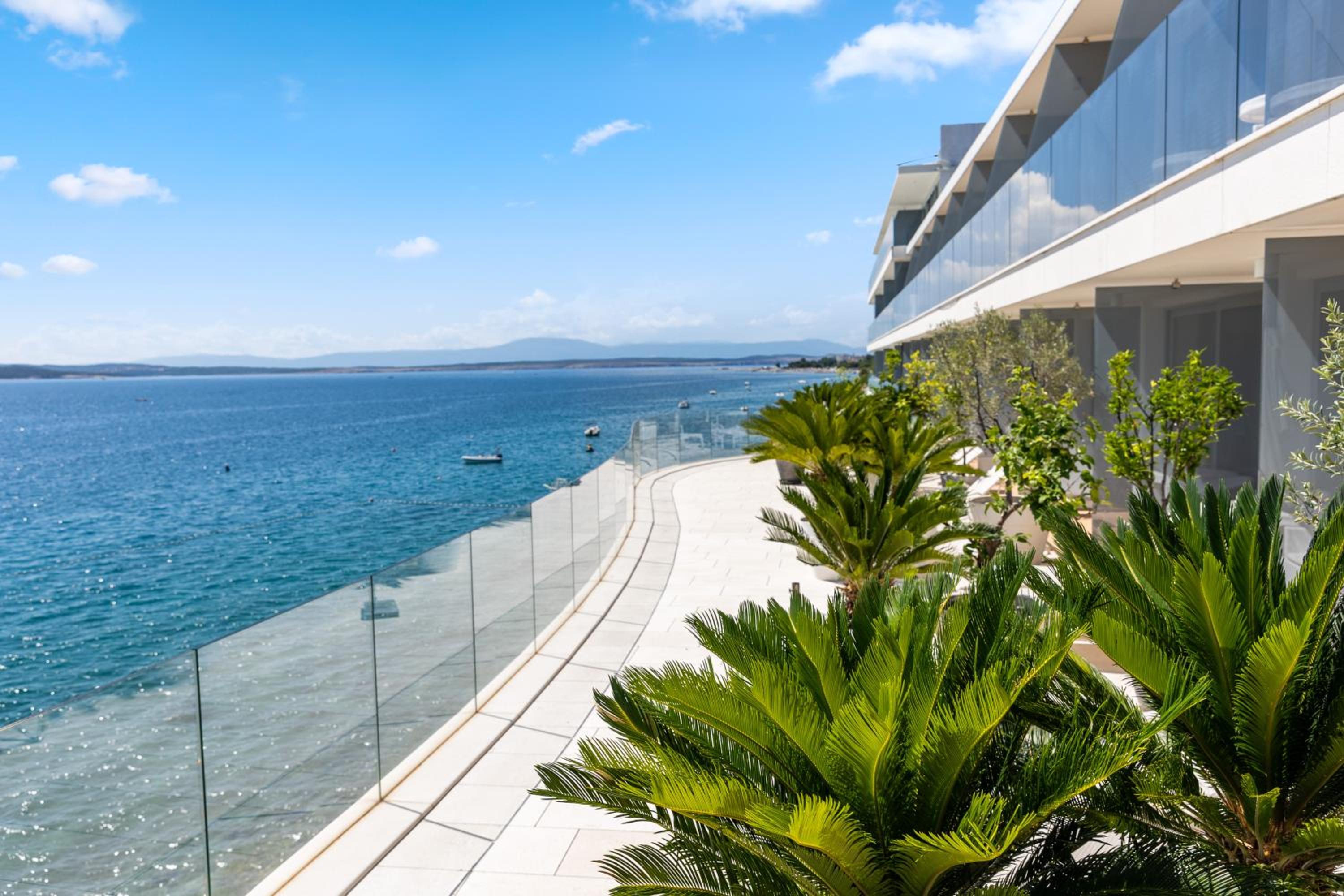 Deluxe Double Room with Terrace and Sea View - Photo 5