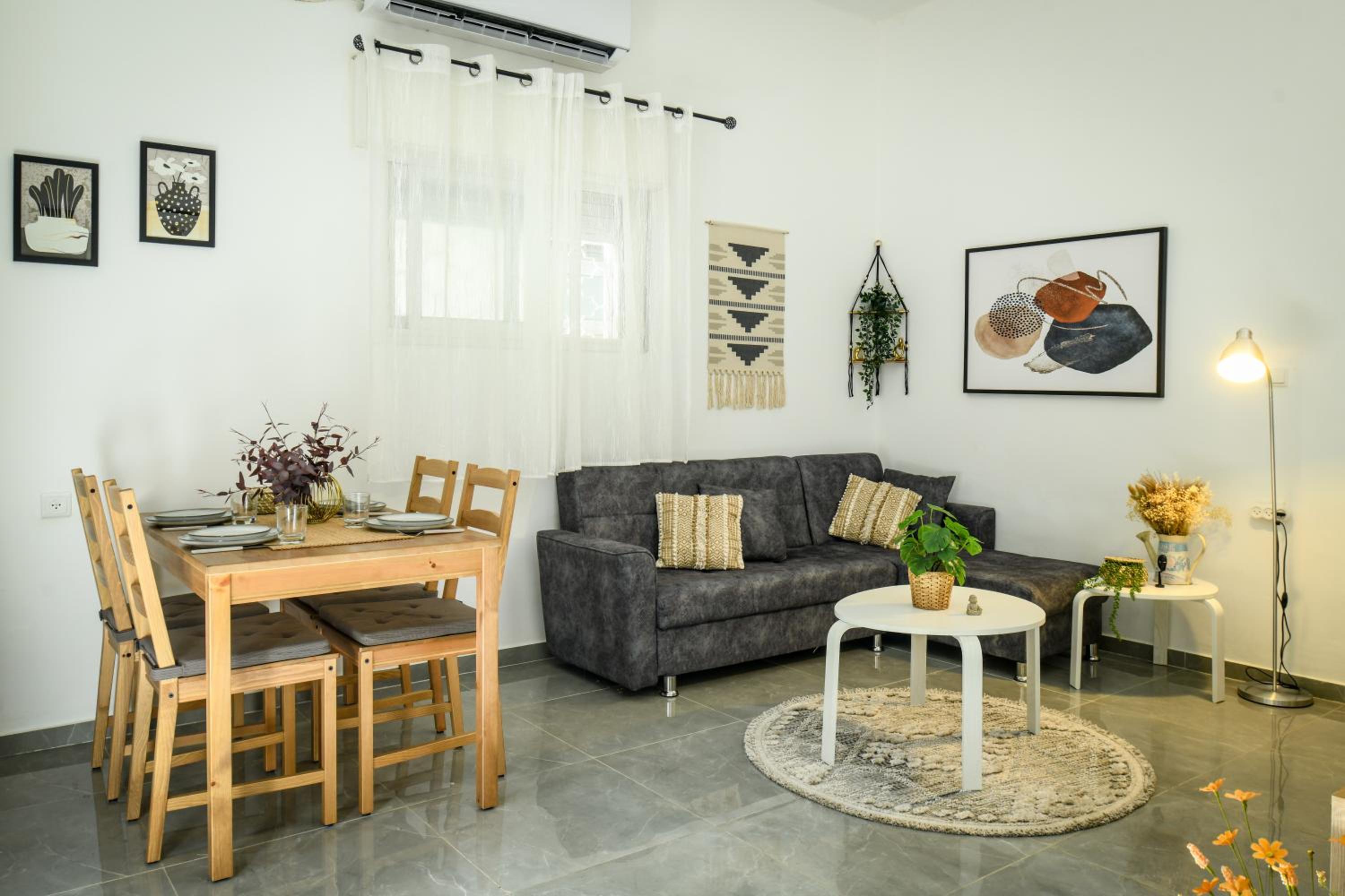Apartment photo 2