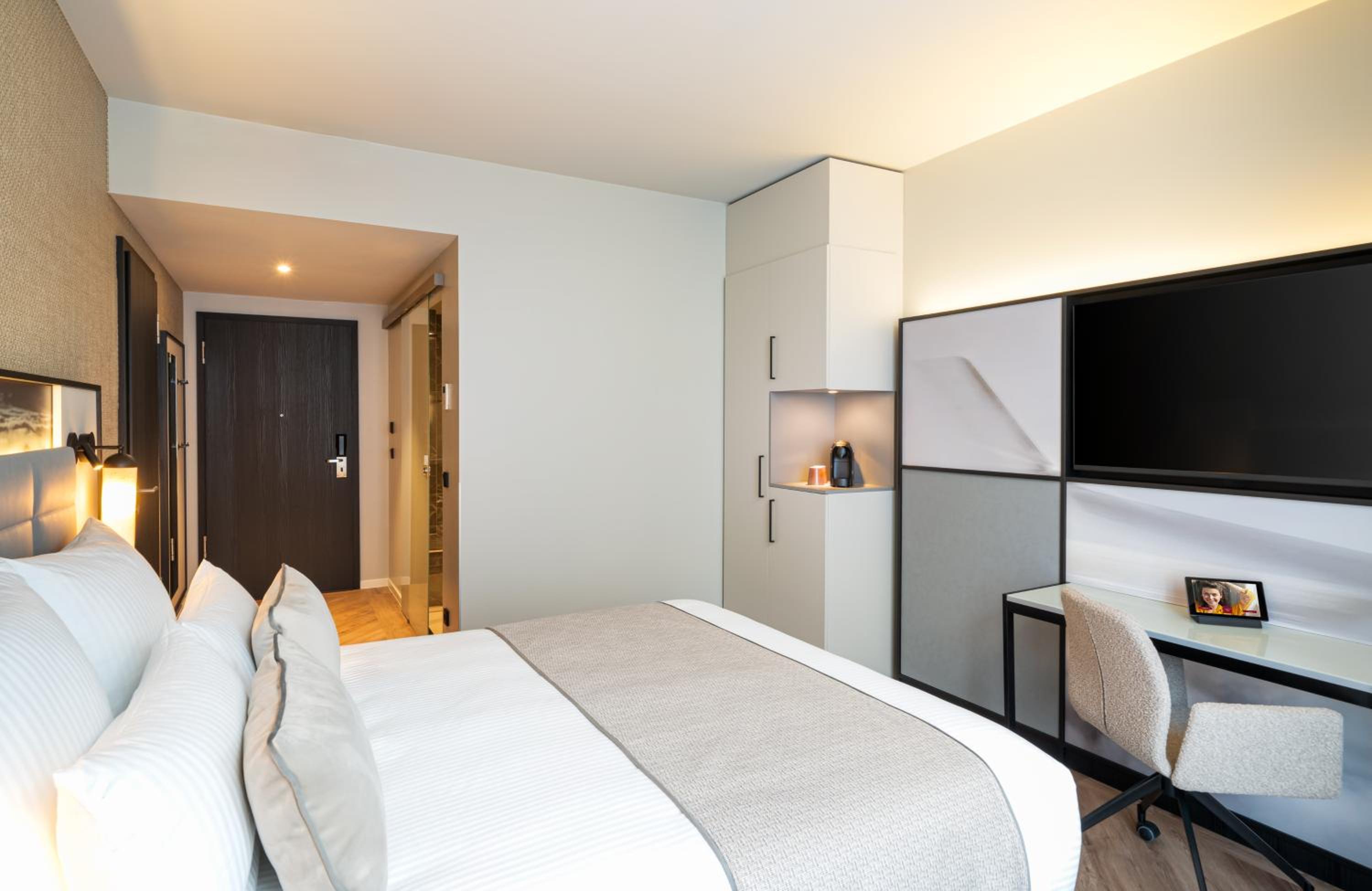 Deluxe Double Room  photo 2