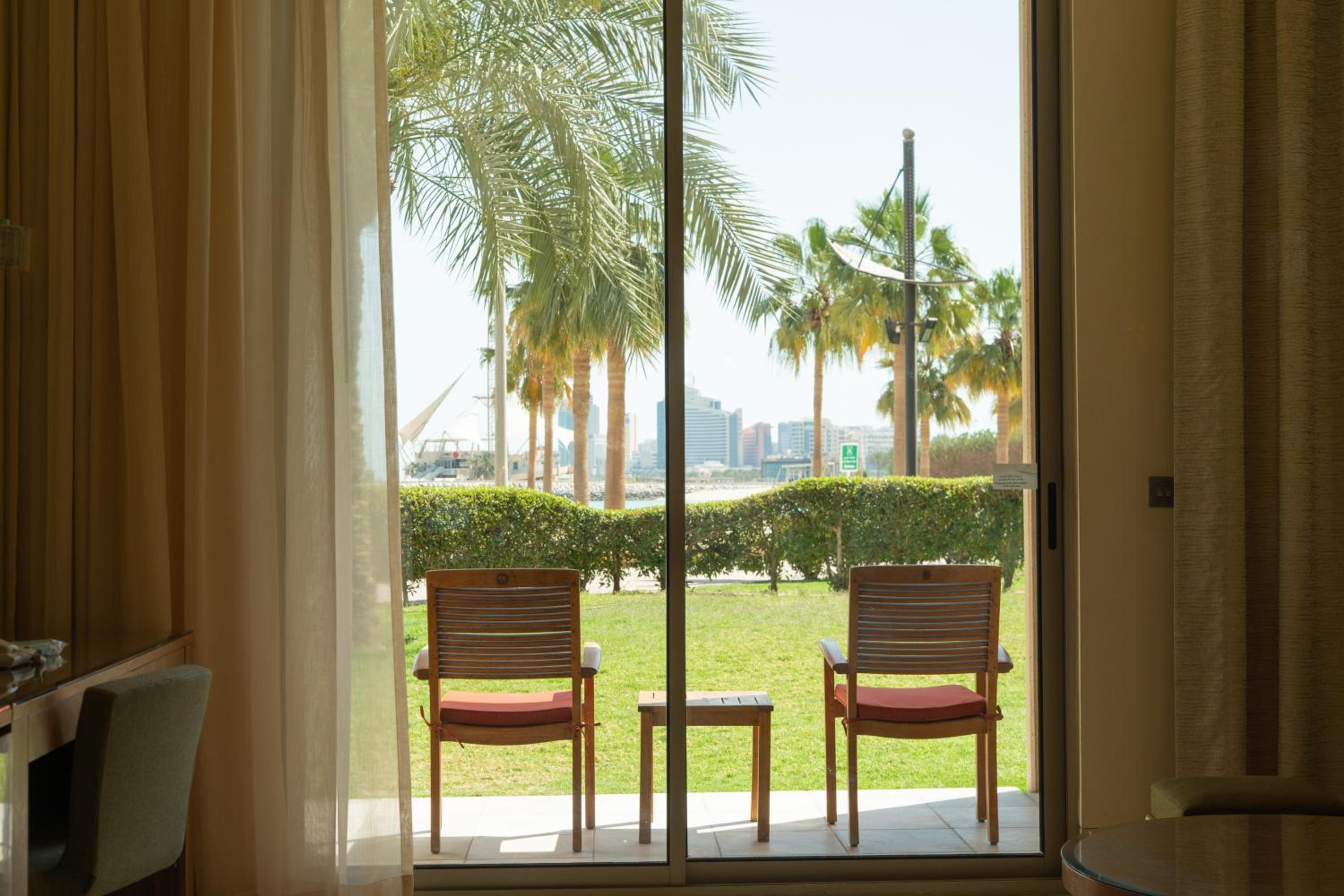 Deluxe Beach Access Room - Photo 4