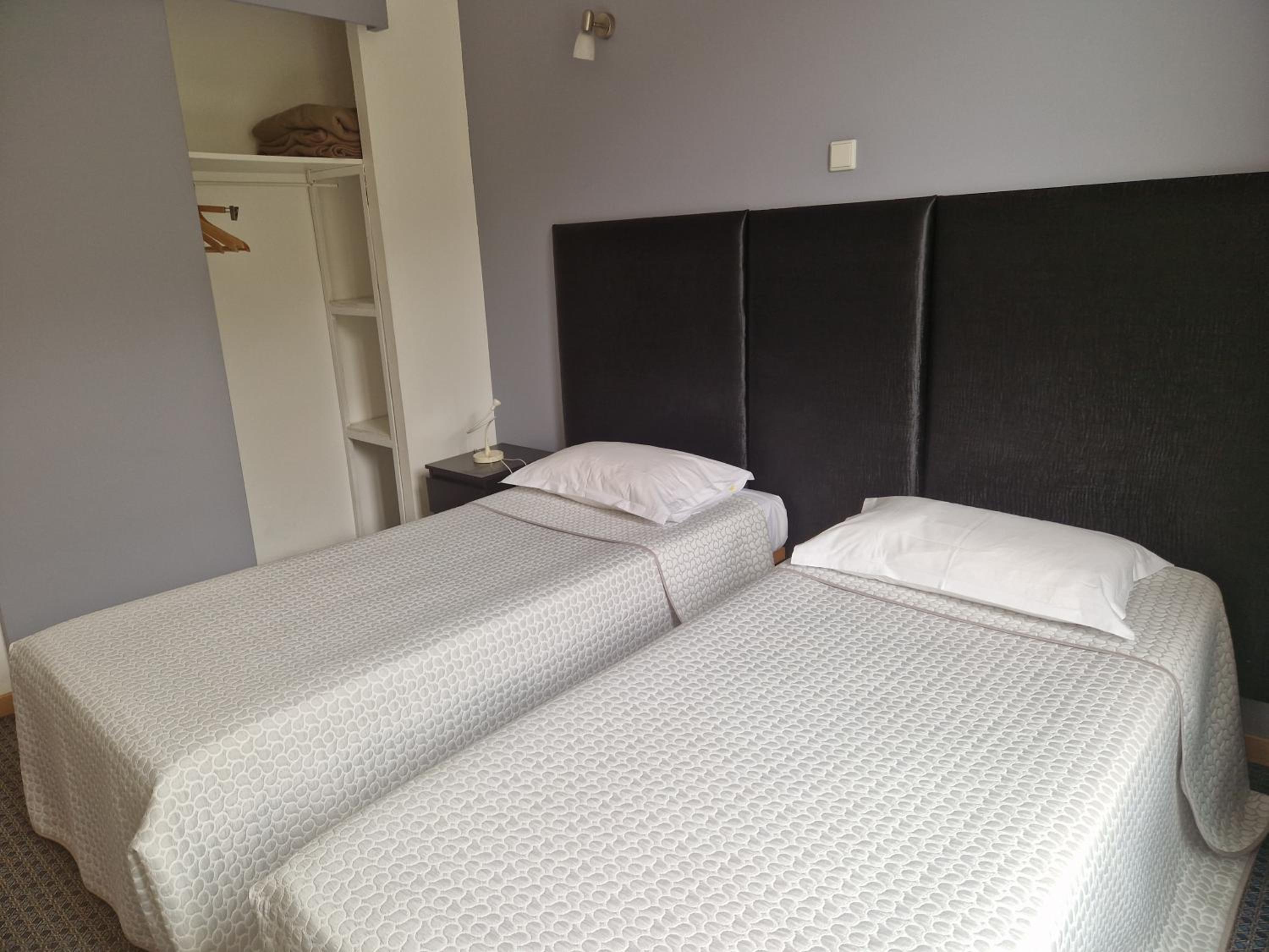 Twin Room - Photo 1