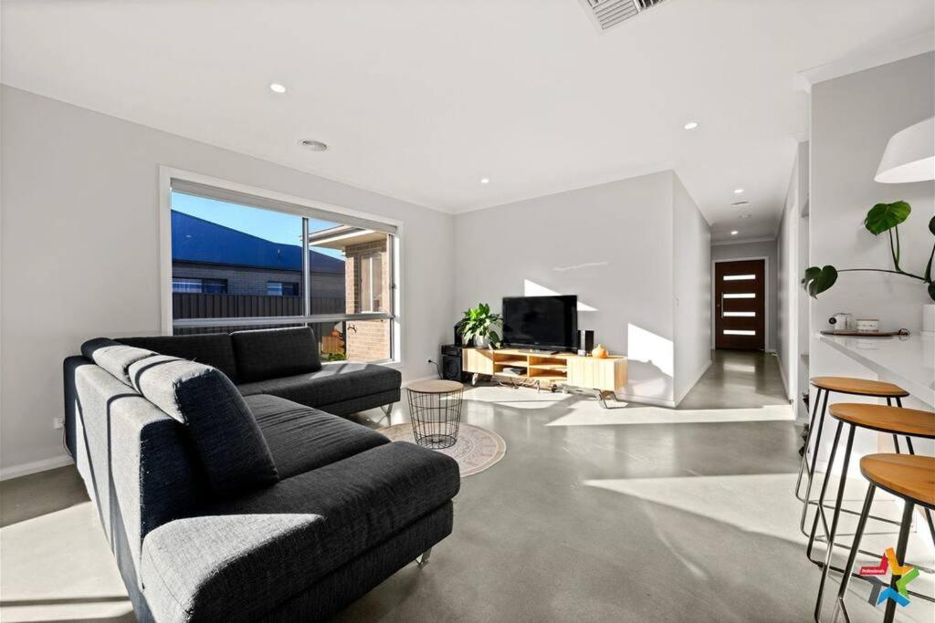 Three-Bedroom House photo 1