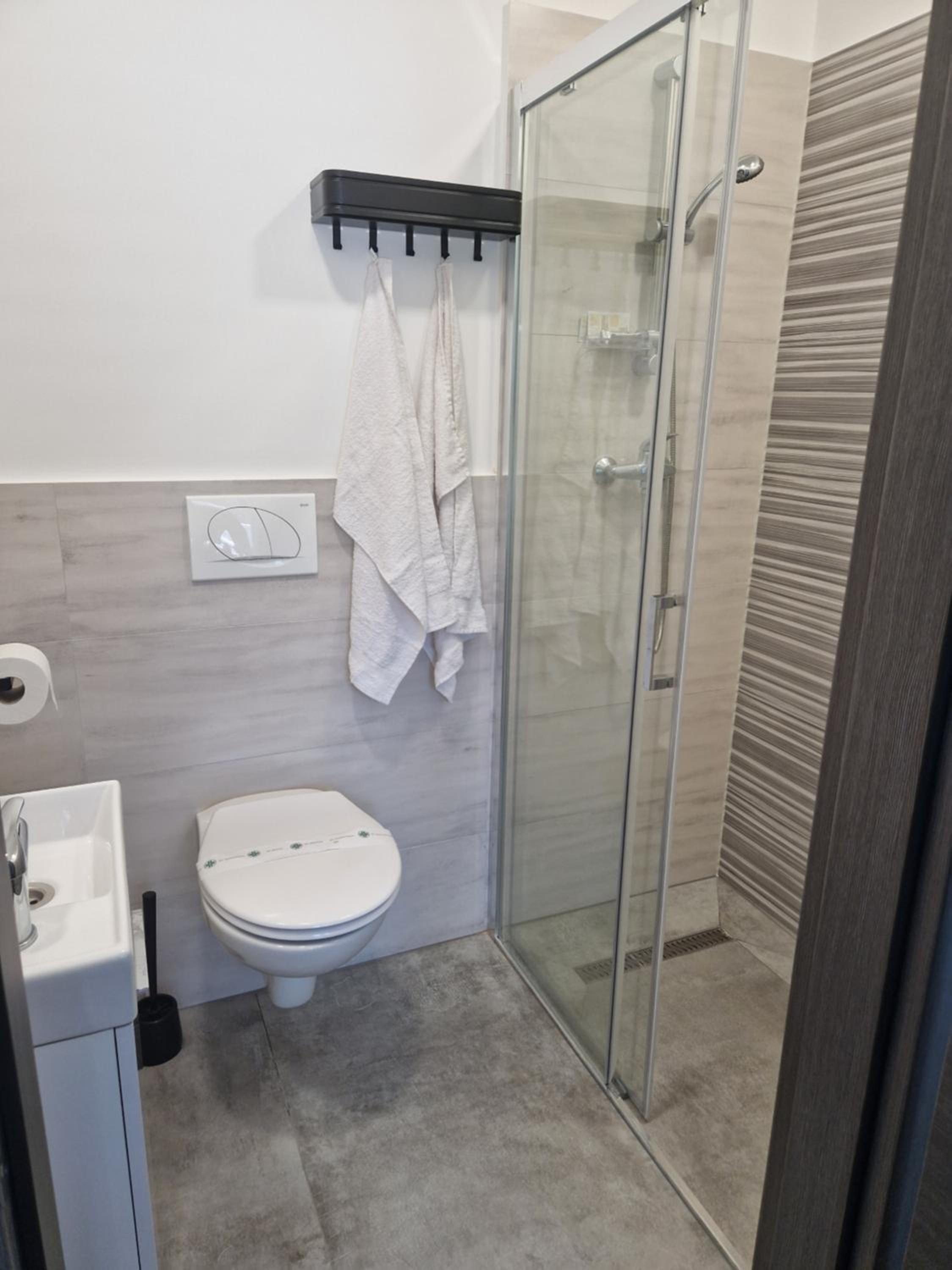 Economy Double Room photo 2