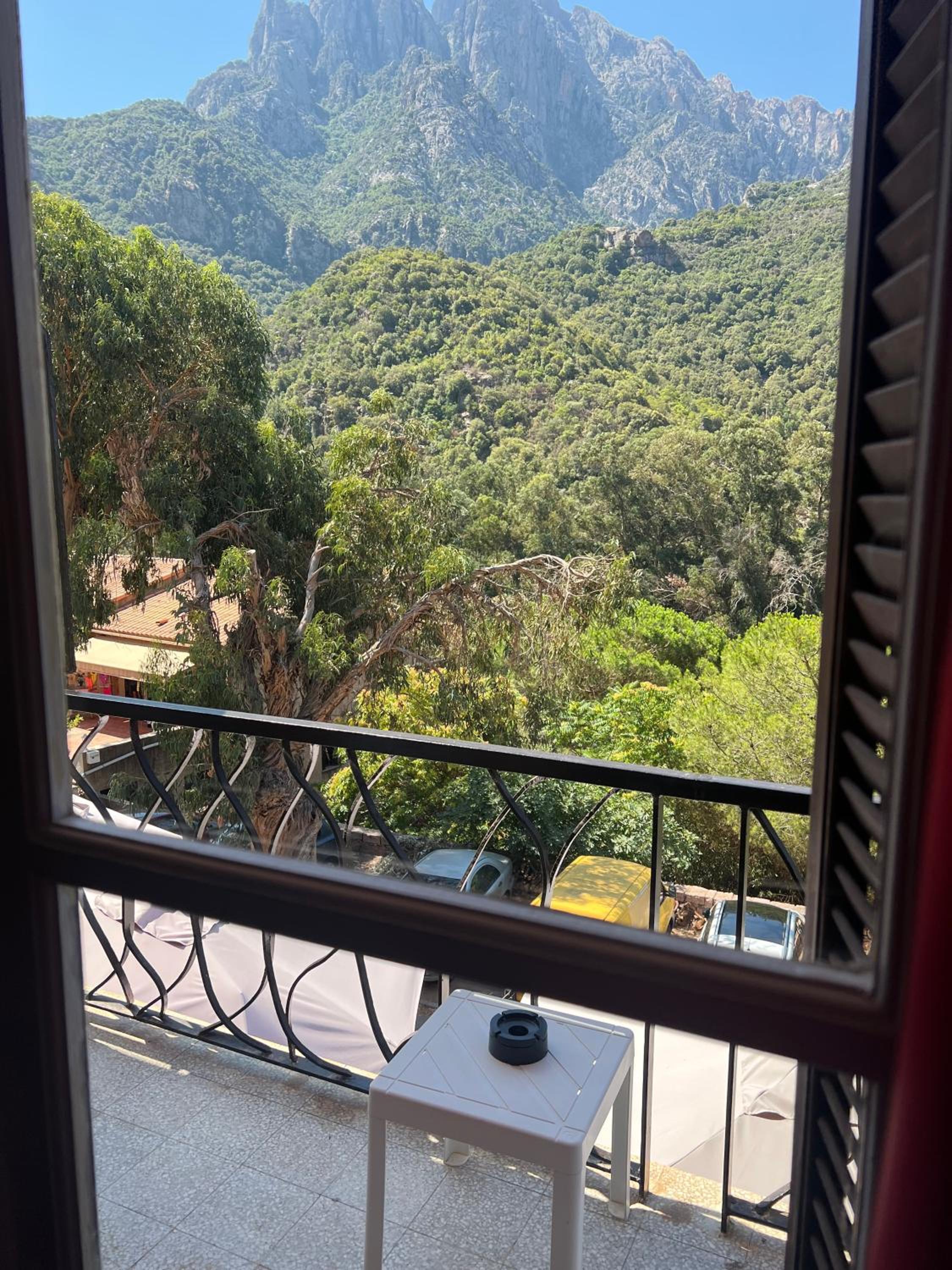 Double Room - Photo 6