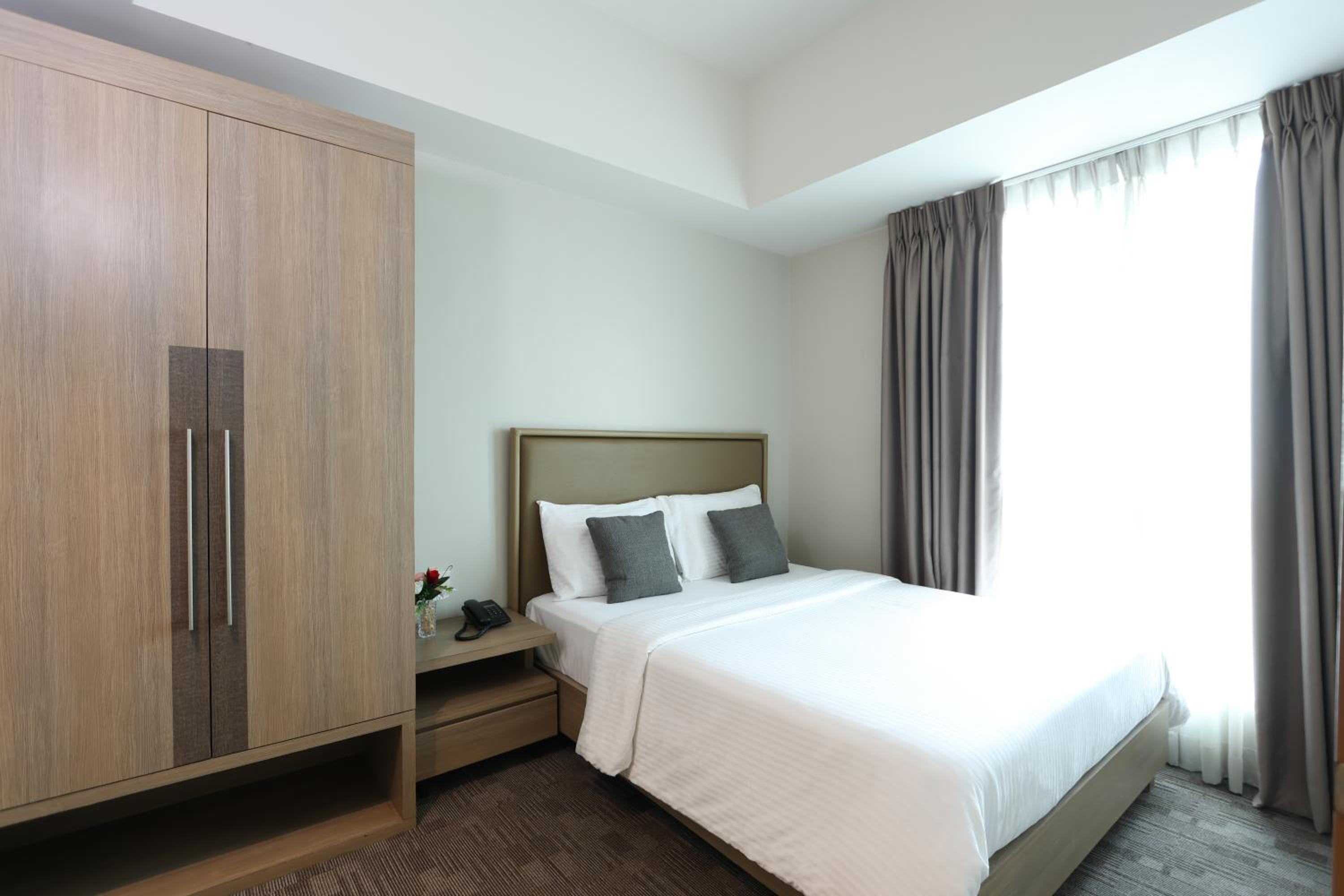 Executive Two Bedroom Suite  - Photo 2