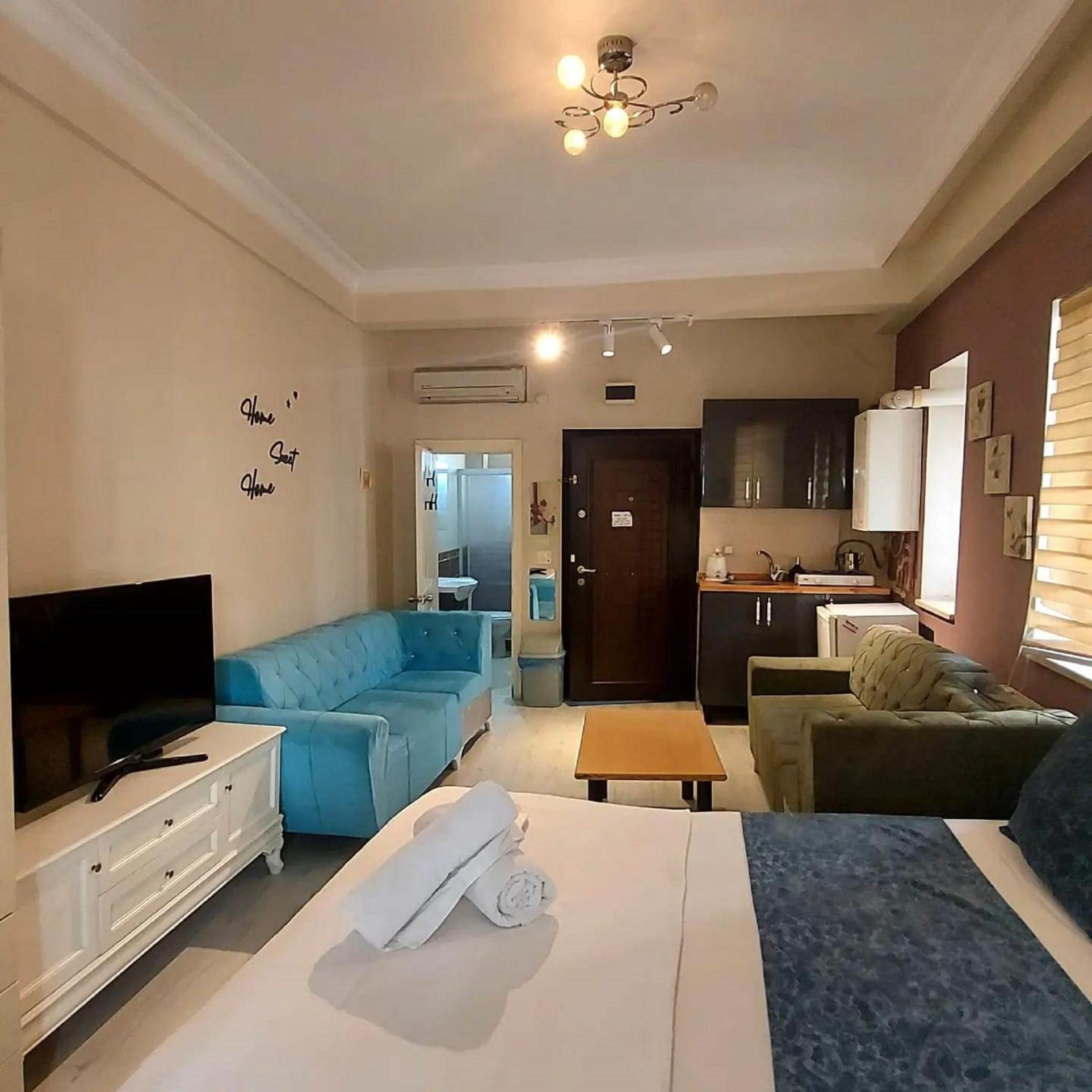 Studio Apartment photo 2