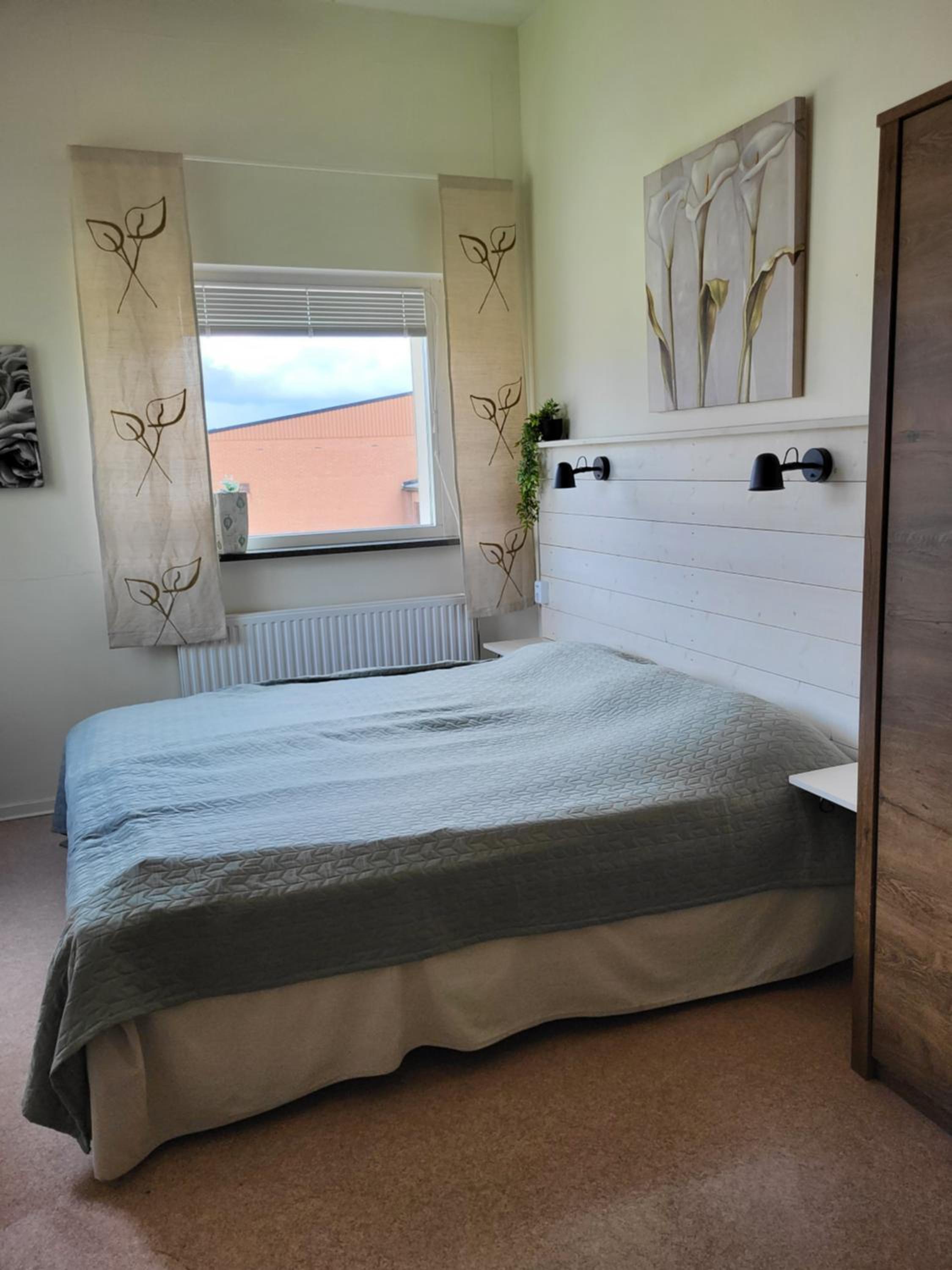 Double or Twin Room with Shared Bathroom photo 1