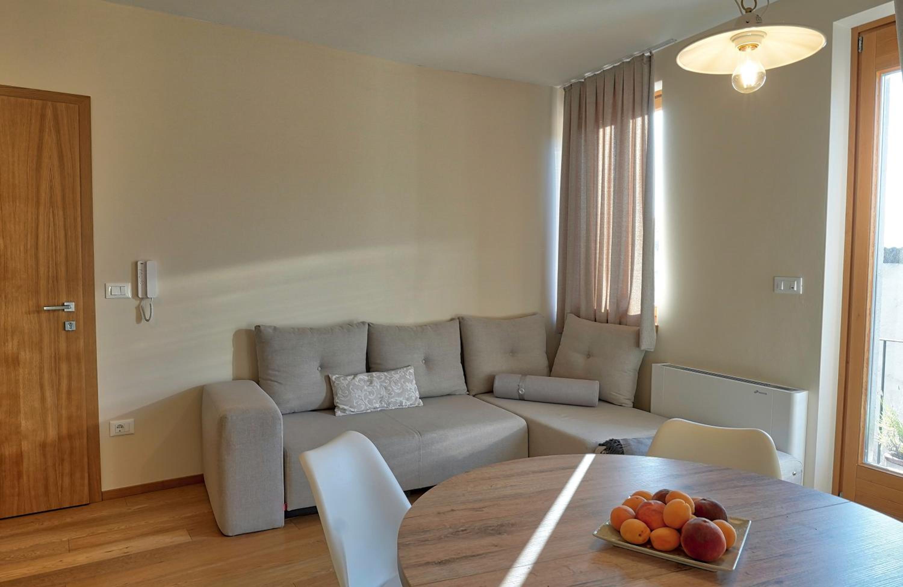 Apartment with Mountain View photo 2