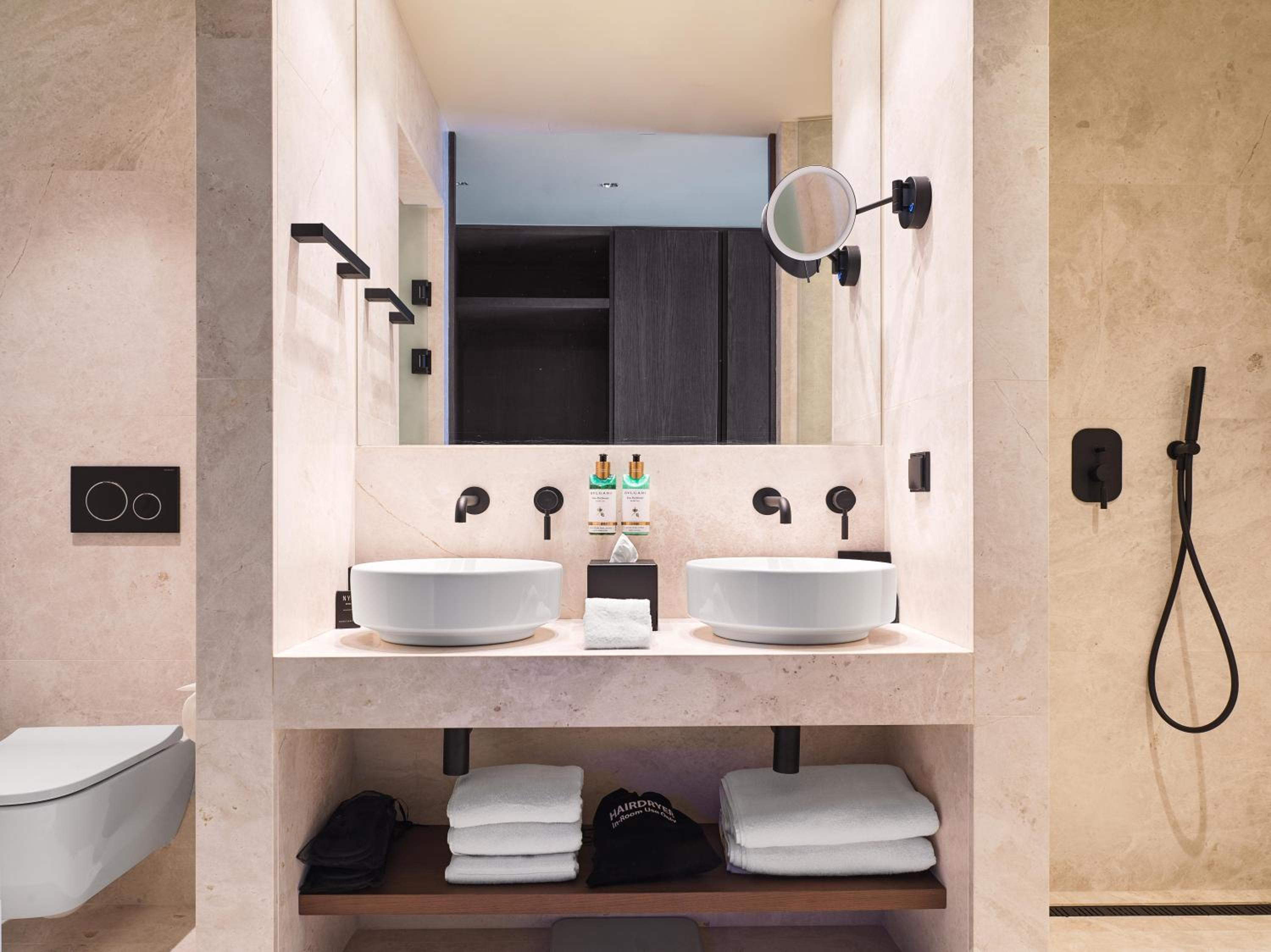 NYX Executive Suite – 3 Rooms Interconnected