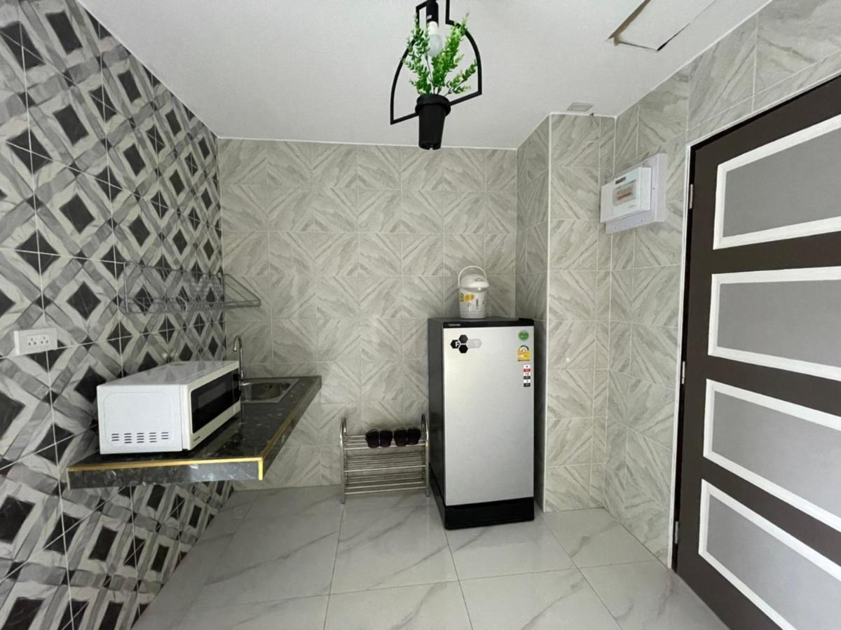 Standard Twin Room - Photo 3