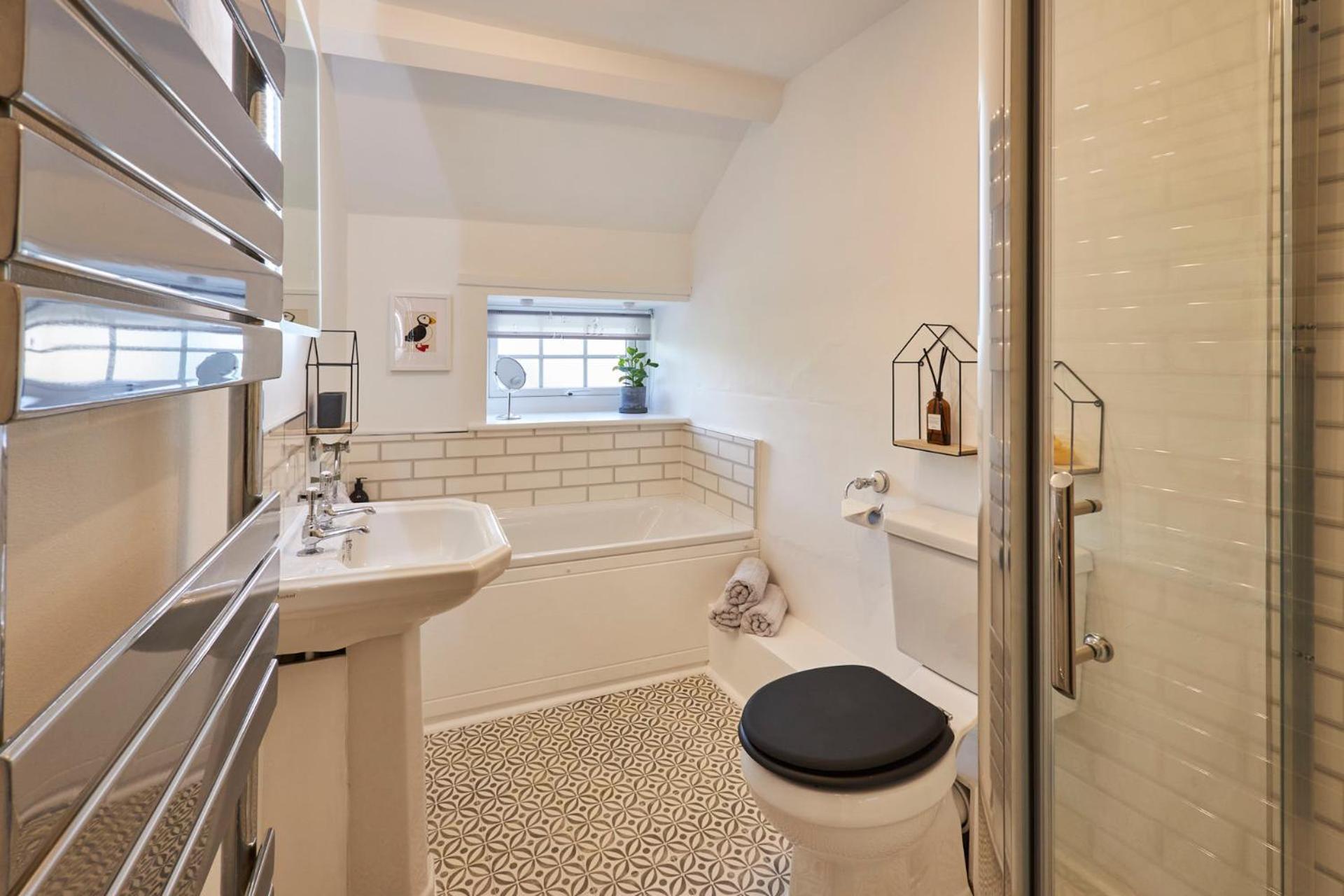Three-Bedroom House photo 2