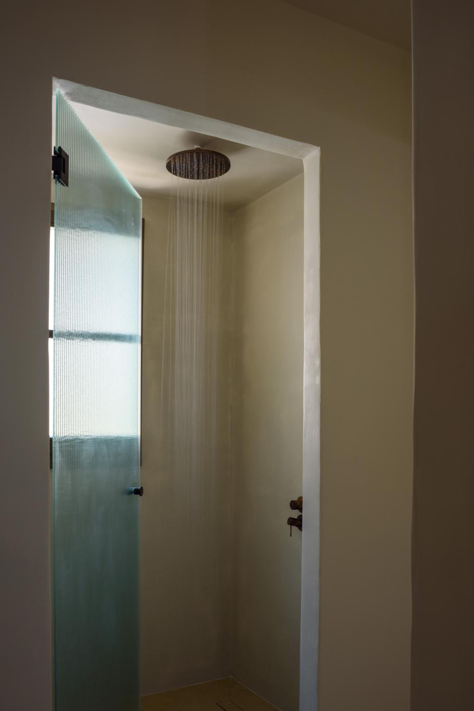  Superior Suite with Heated Pool and Sea View - Photo 5
