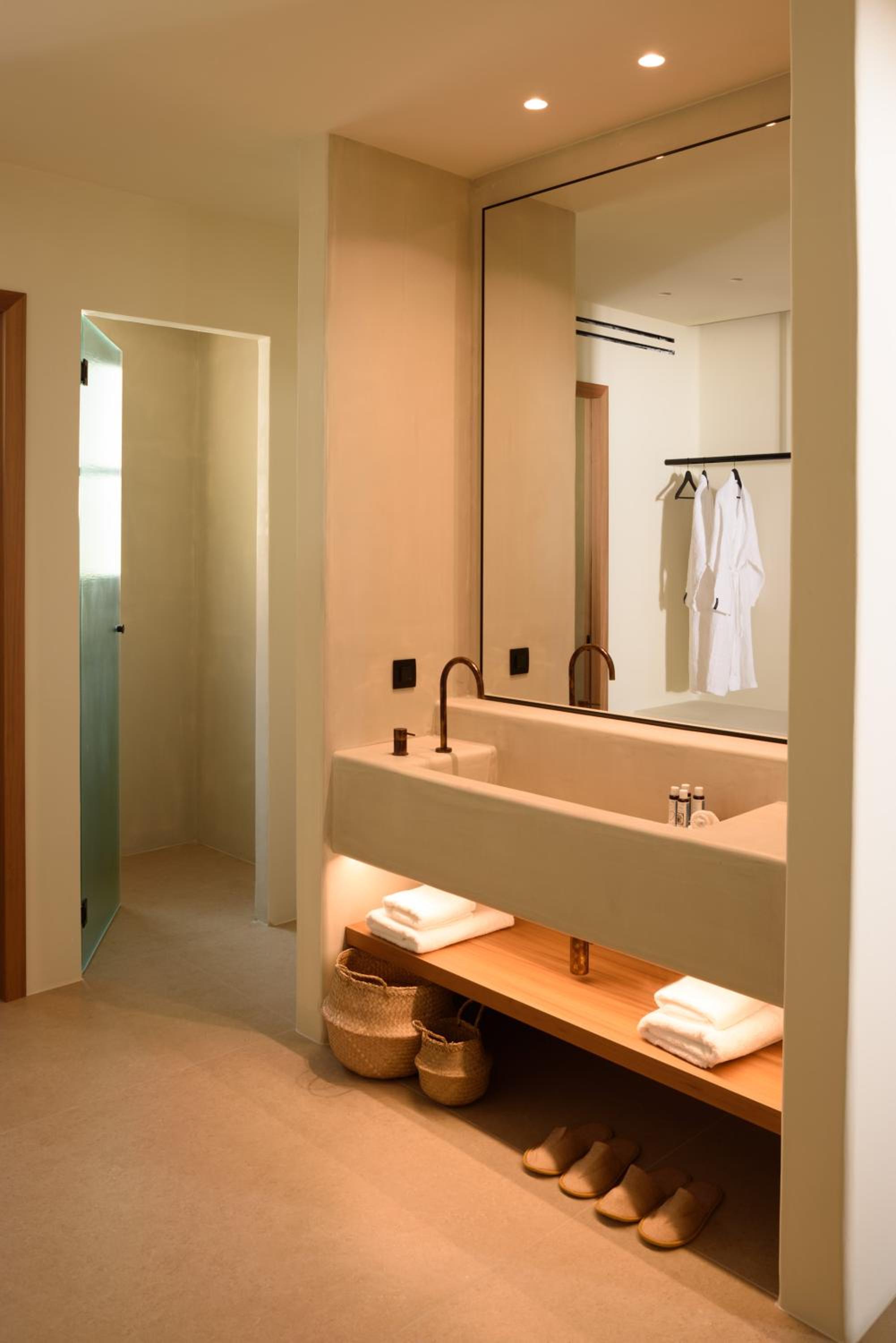  Senior Suite with Heated Pool and Sea View - Photo 11