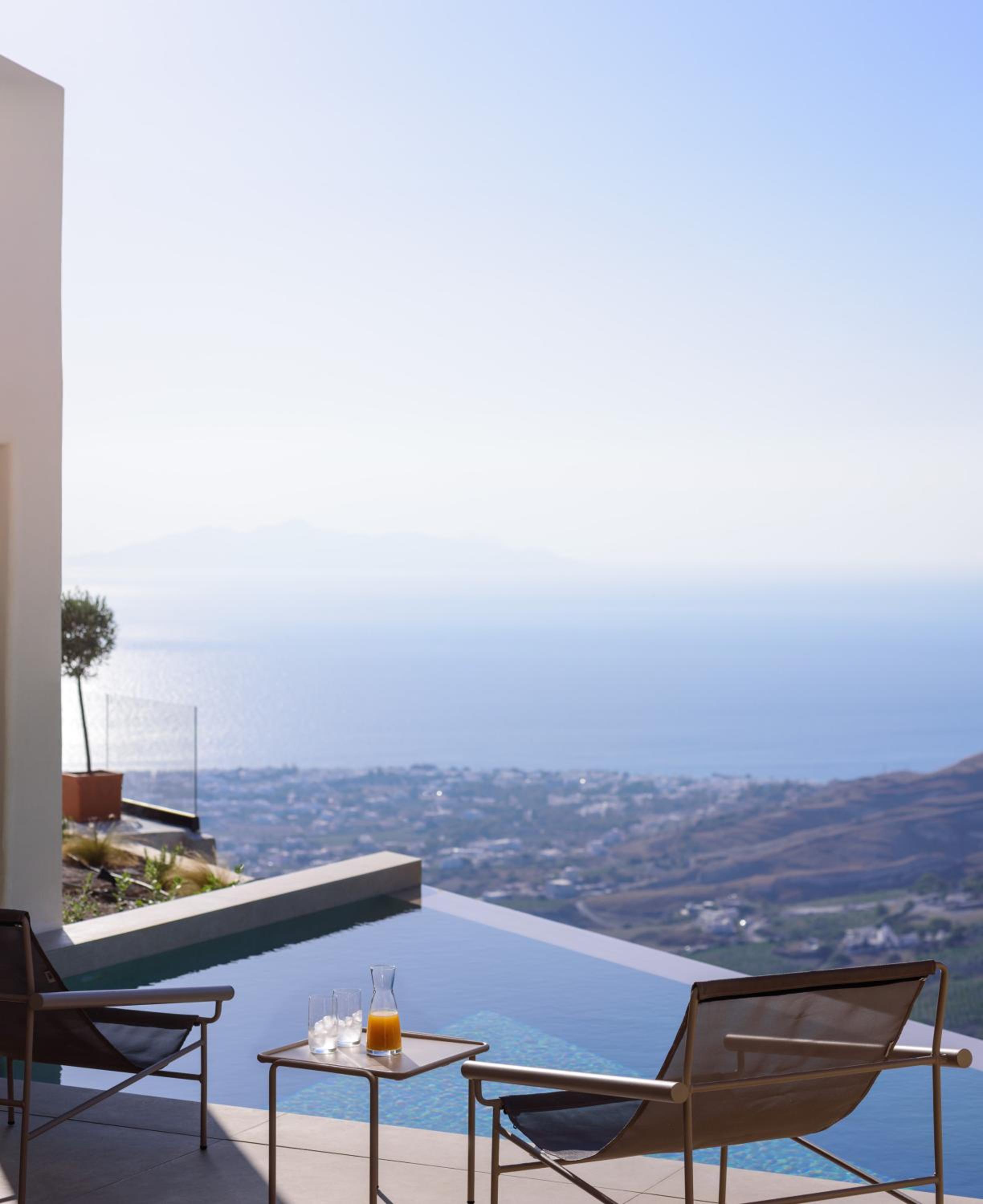 Senior Suite with Heated Pool and Sea View - Photo 17