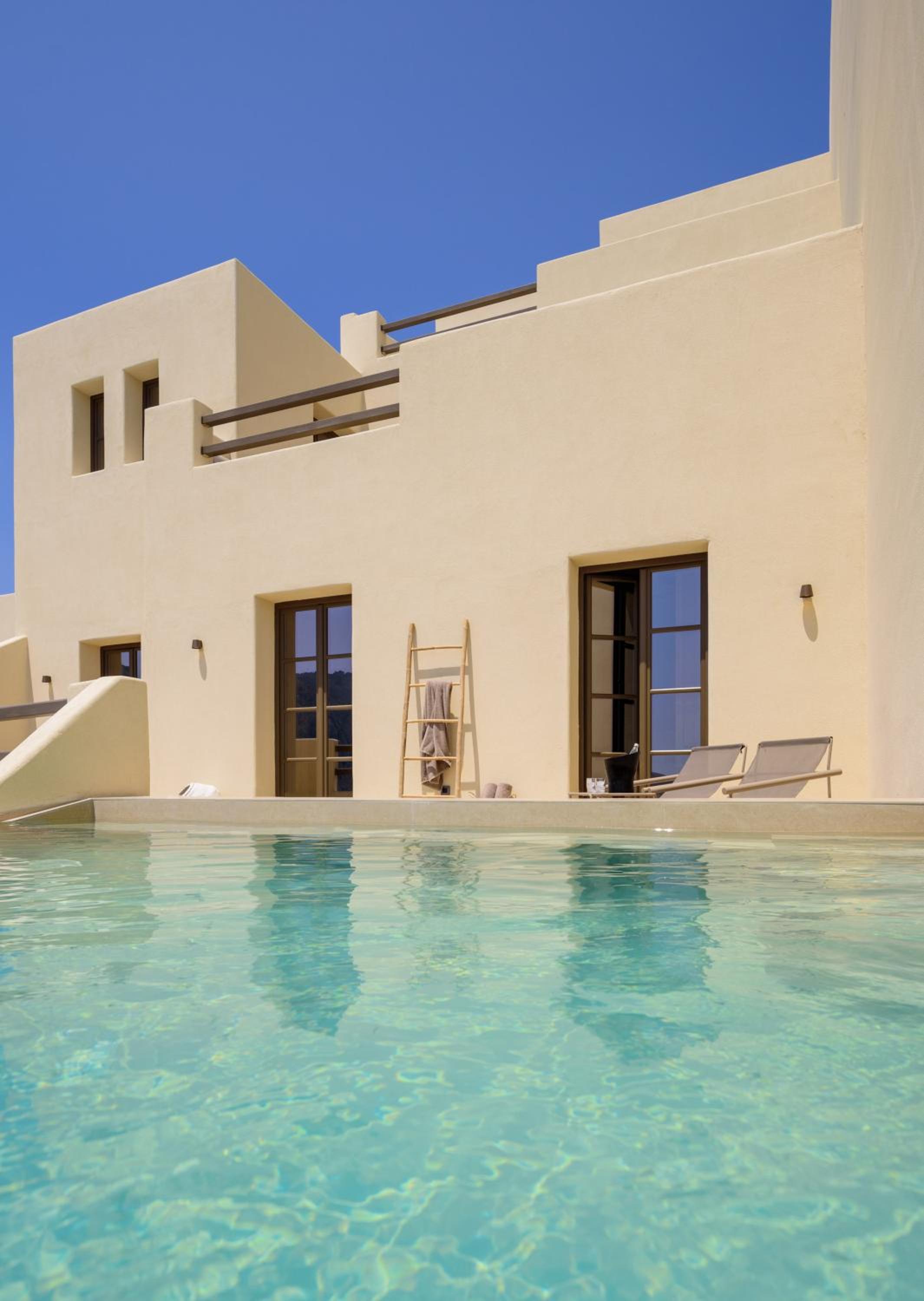  Senior Suite with Heated Pool and Sea View - Photo 18