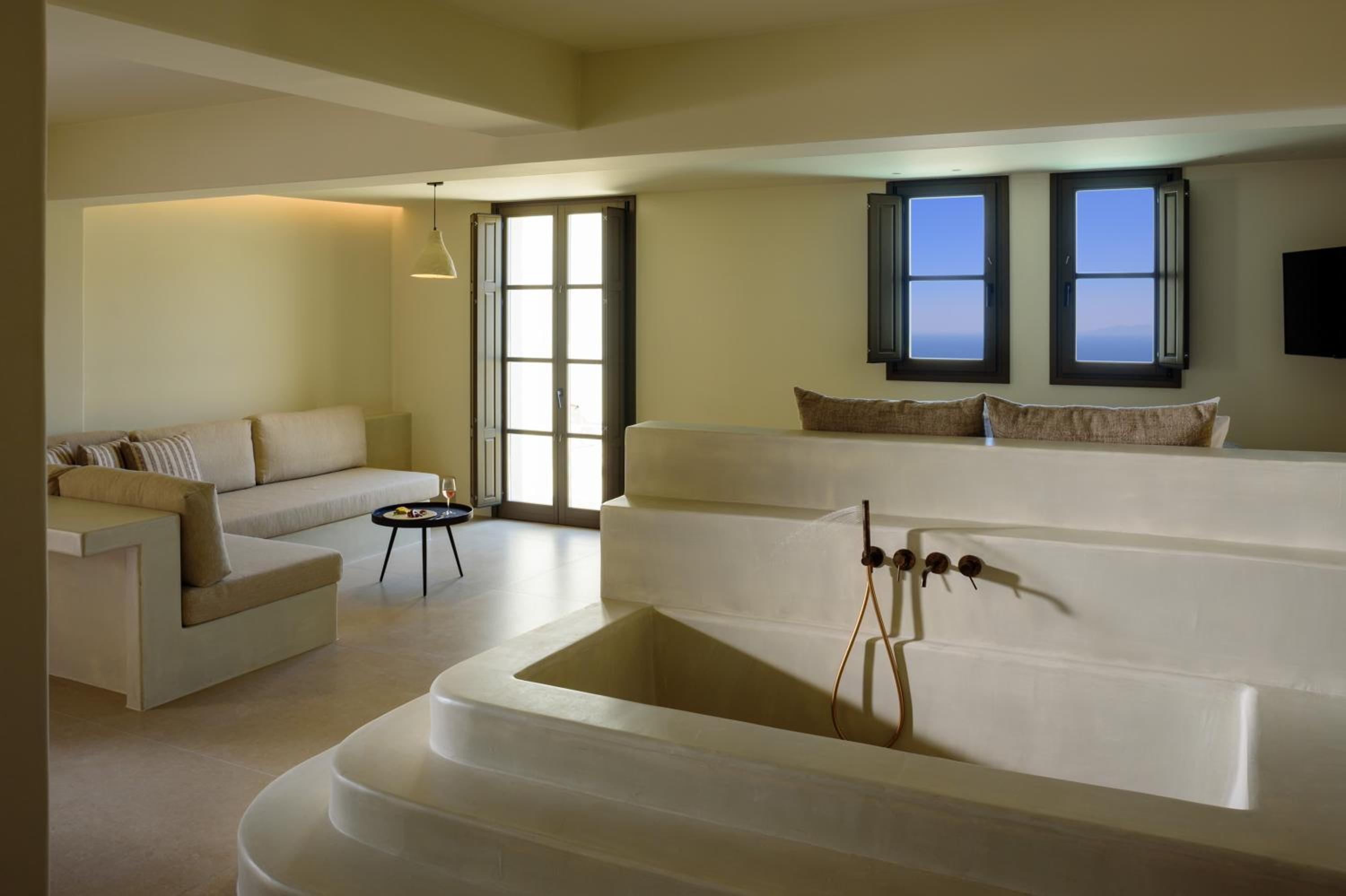  Senior Suite with Heated Pool and Sea View - Photo 7