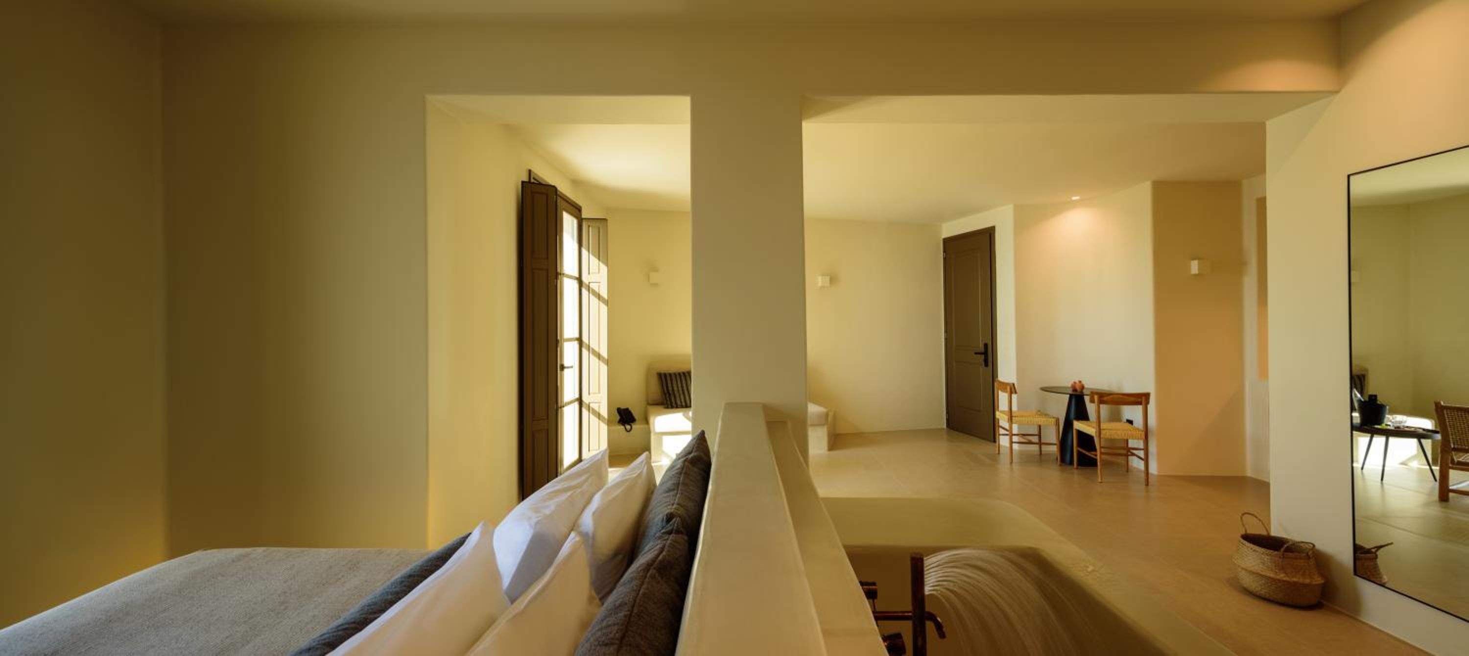  Senior Suite with Heated Pool and Sea View - Photo 3