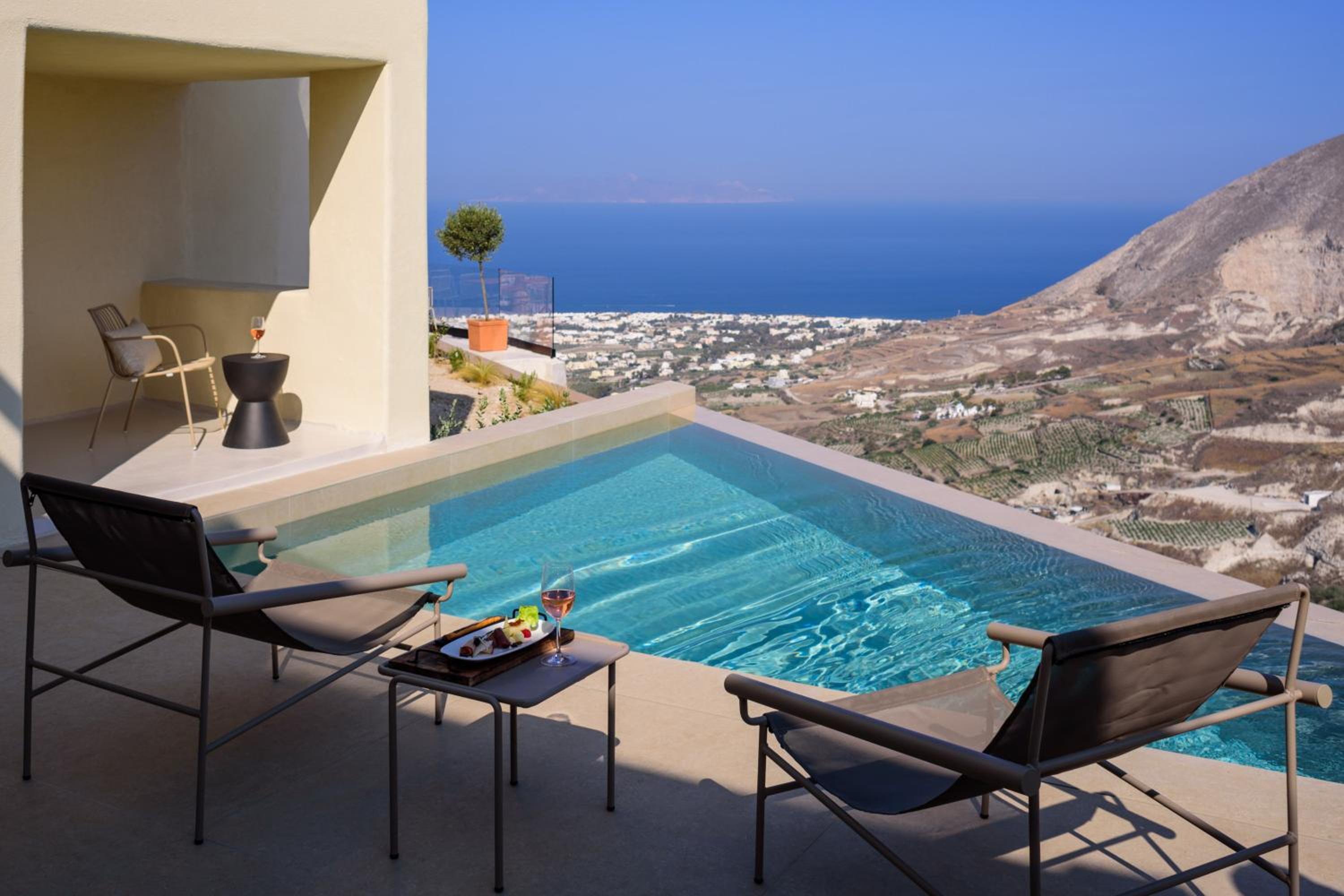  Senior Suite with Heated Pool and Sea View - Photo 12