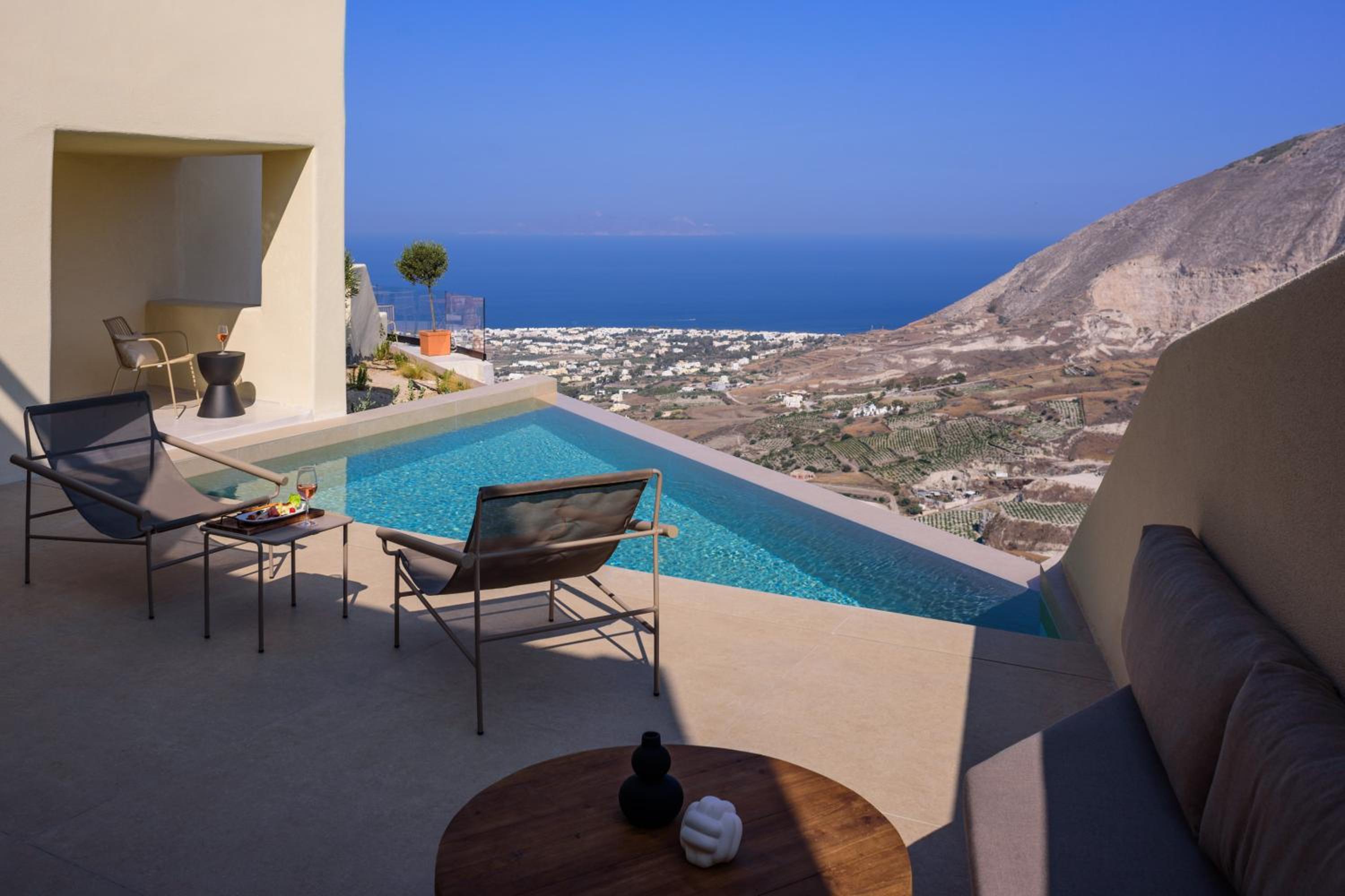  Senior Suite with Heated Pool and Sea View - Photo 14